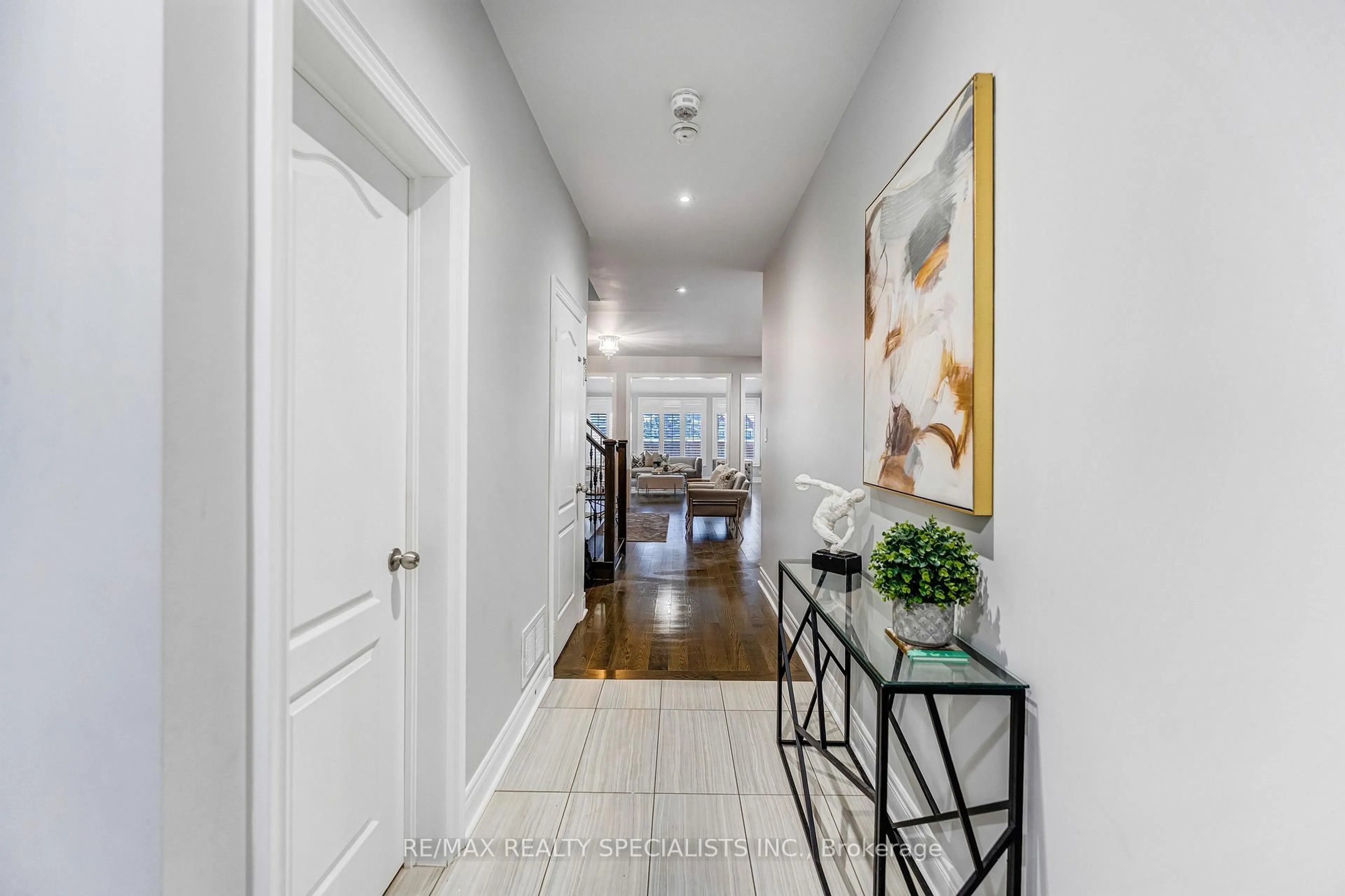 Indoor entryway for 171 Rising Hill Rdge, Brampton Ontario L6Y 6B2