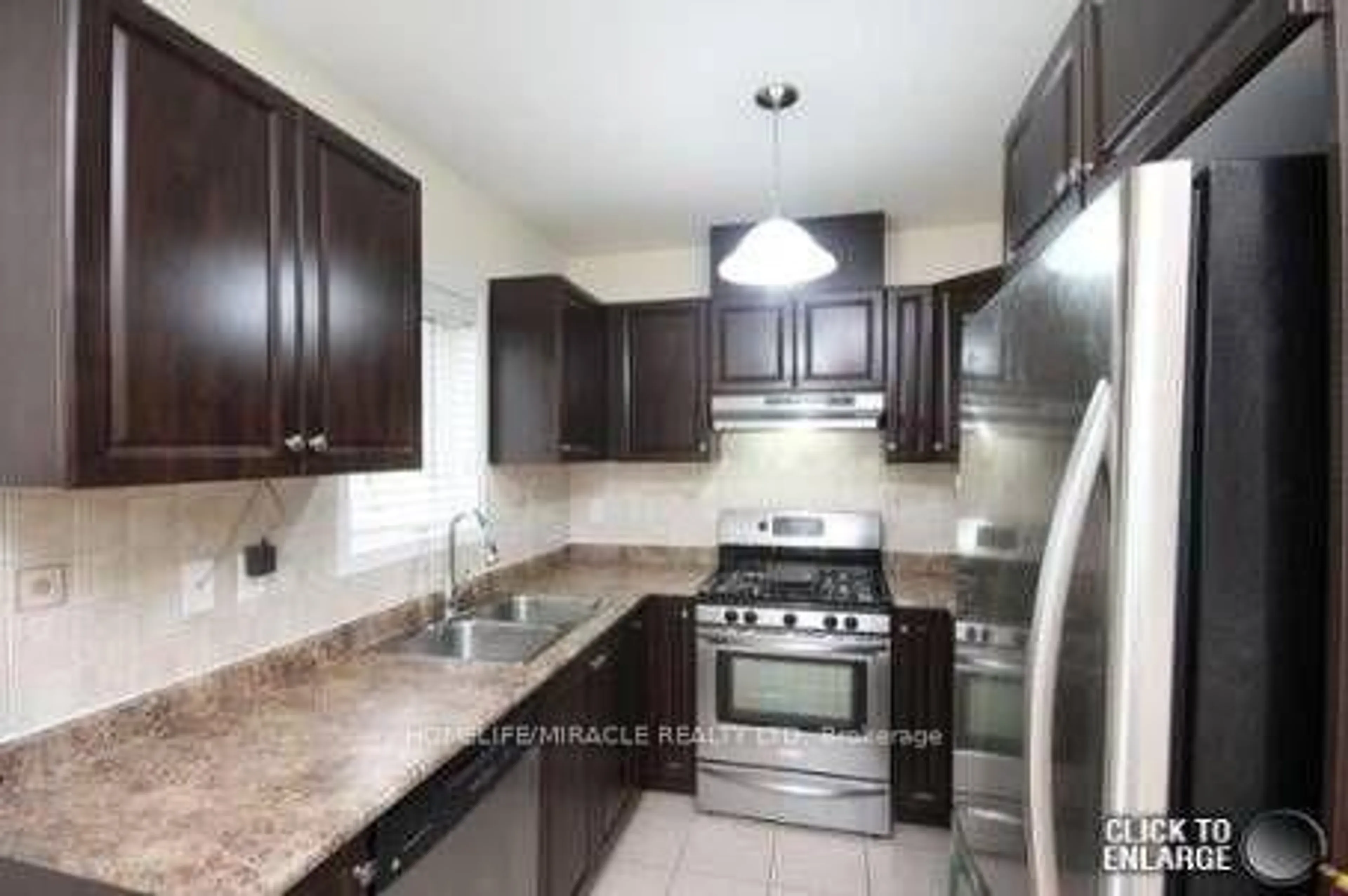 Standard kitchen, ceramic/tile floor for 16 Unionville Cres, Brampton Ontario L6P 2Z4