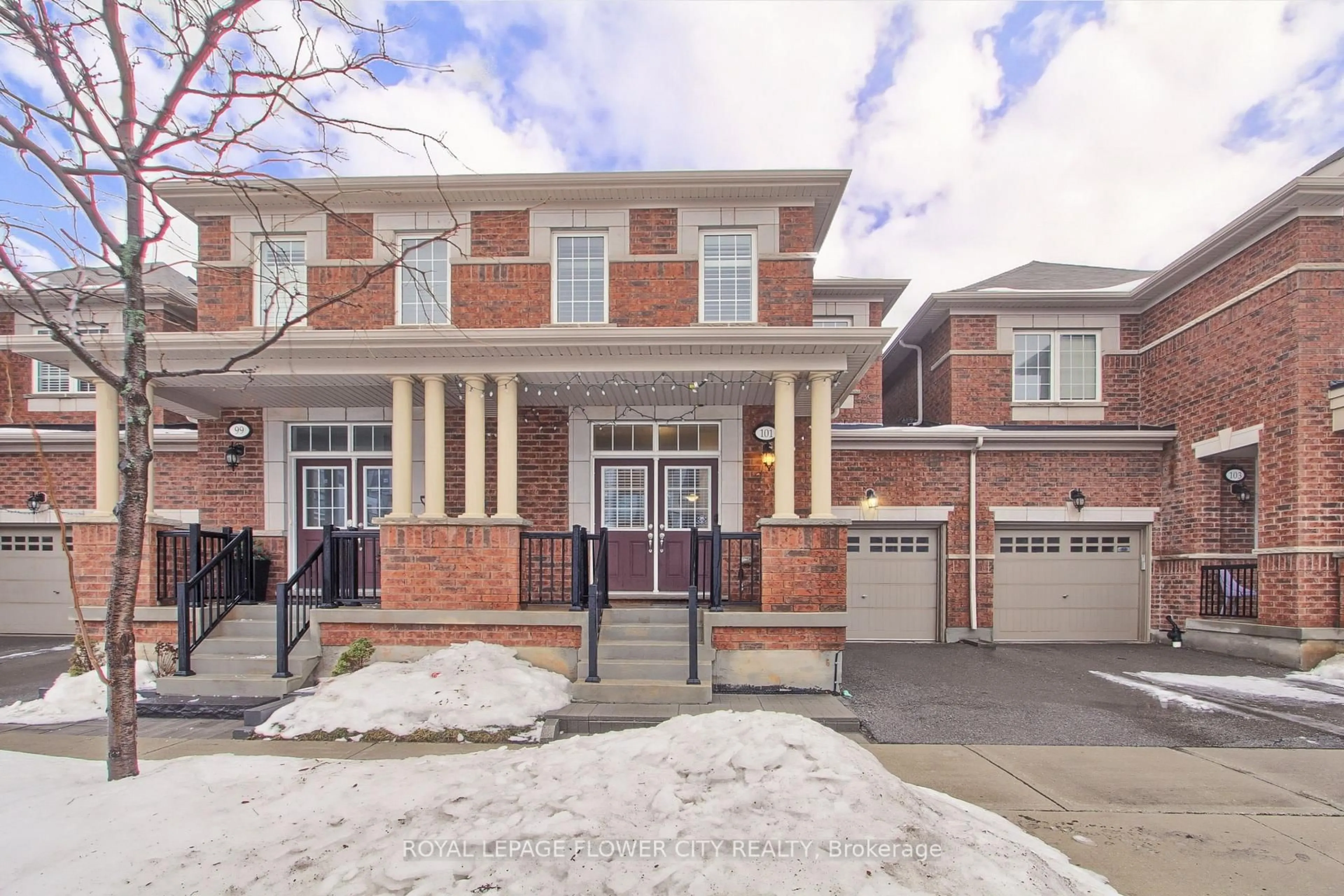 Home with brick exterior material, street for 101 Huguenot Rd, Oakville Ontario L6H 0M3