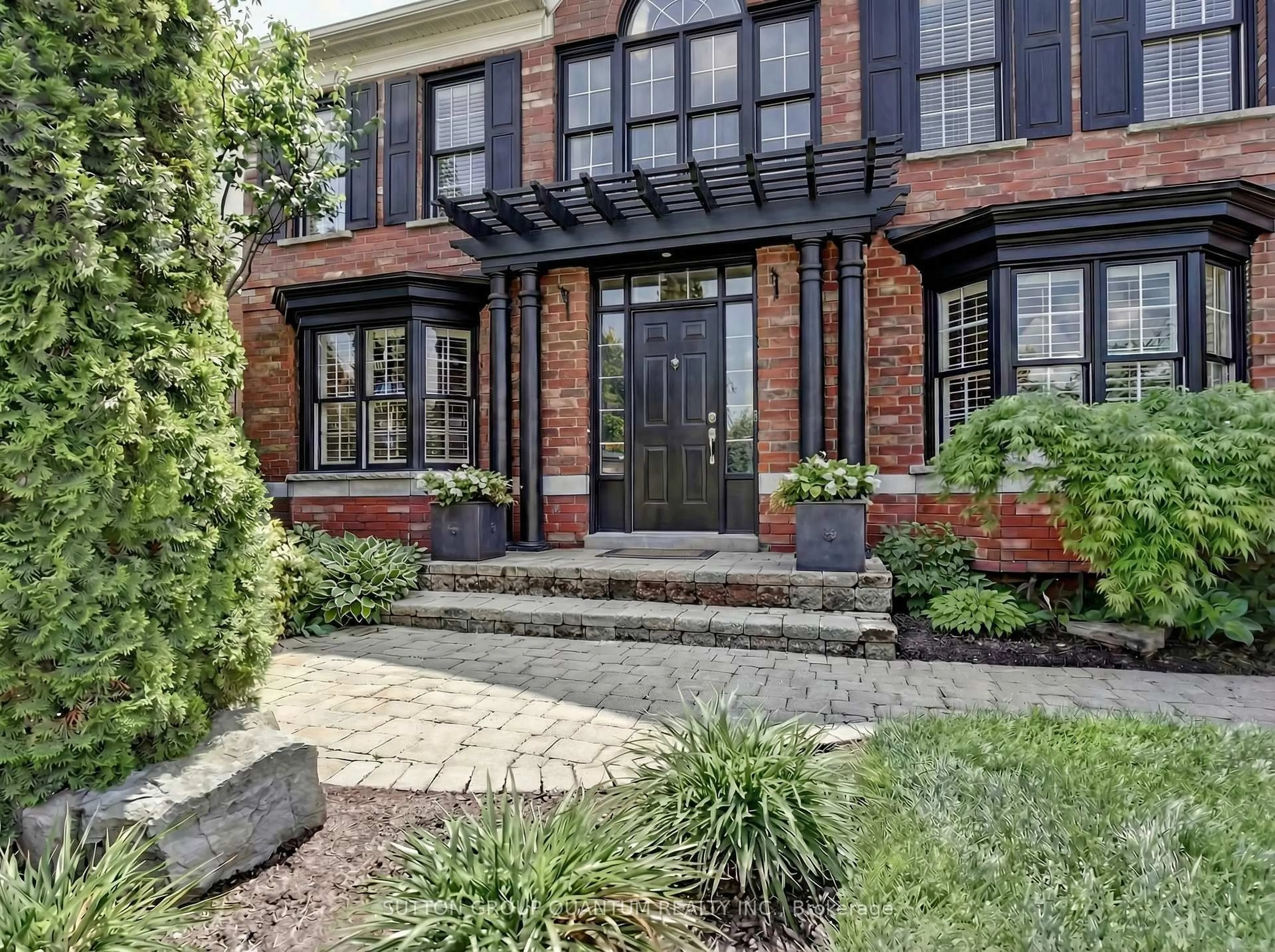 Home with brick exterior material, street for 118 Westchester Rd, Oakville Ontario L6H 6H9