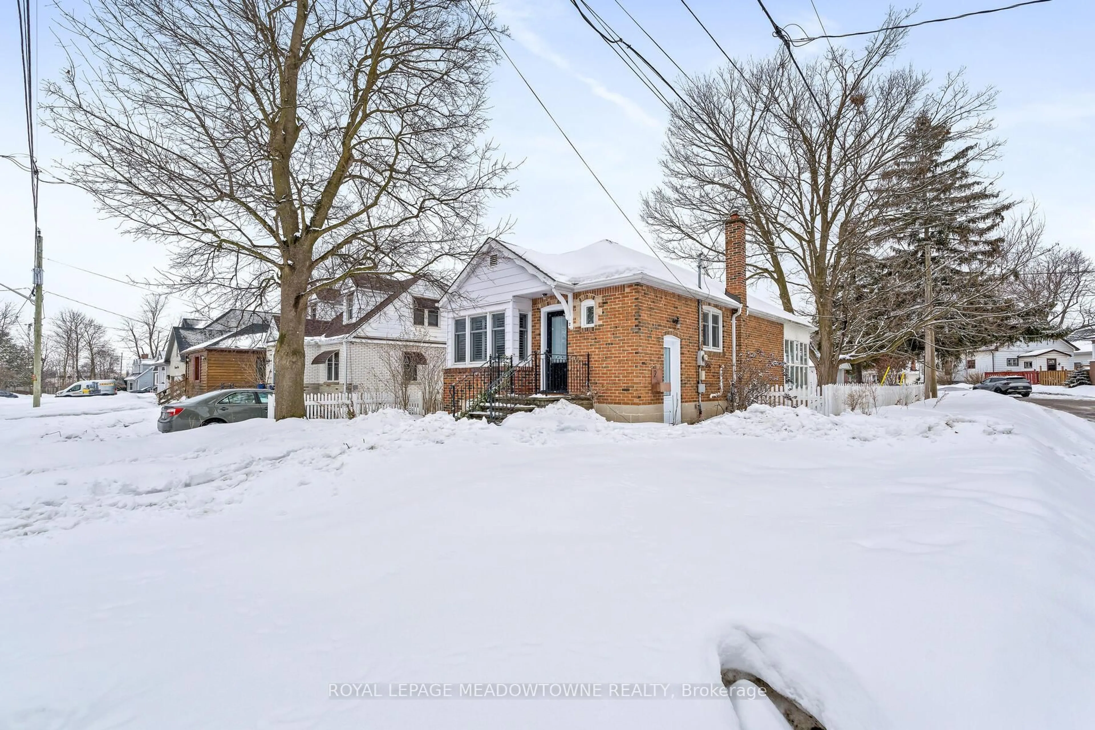 A pic from outside/outdoor area/front of a property/back of a property/a pic from drone, street for 2 Ostrander Blvd, Halton Hills Ontario L7G 1Z3