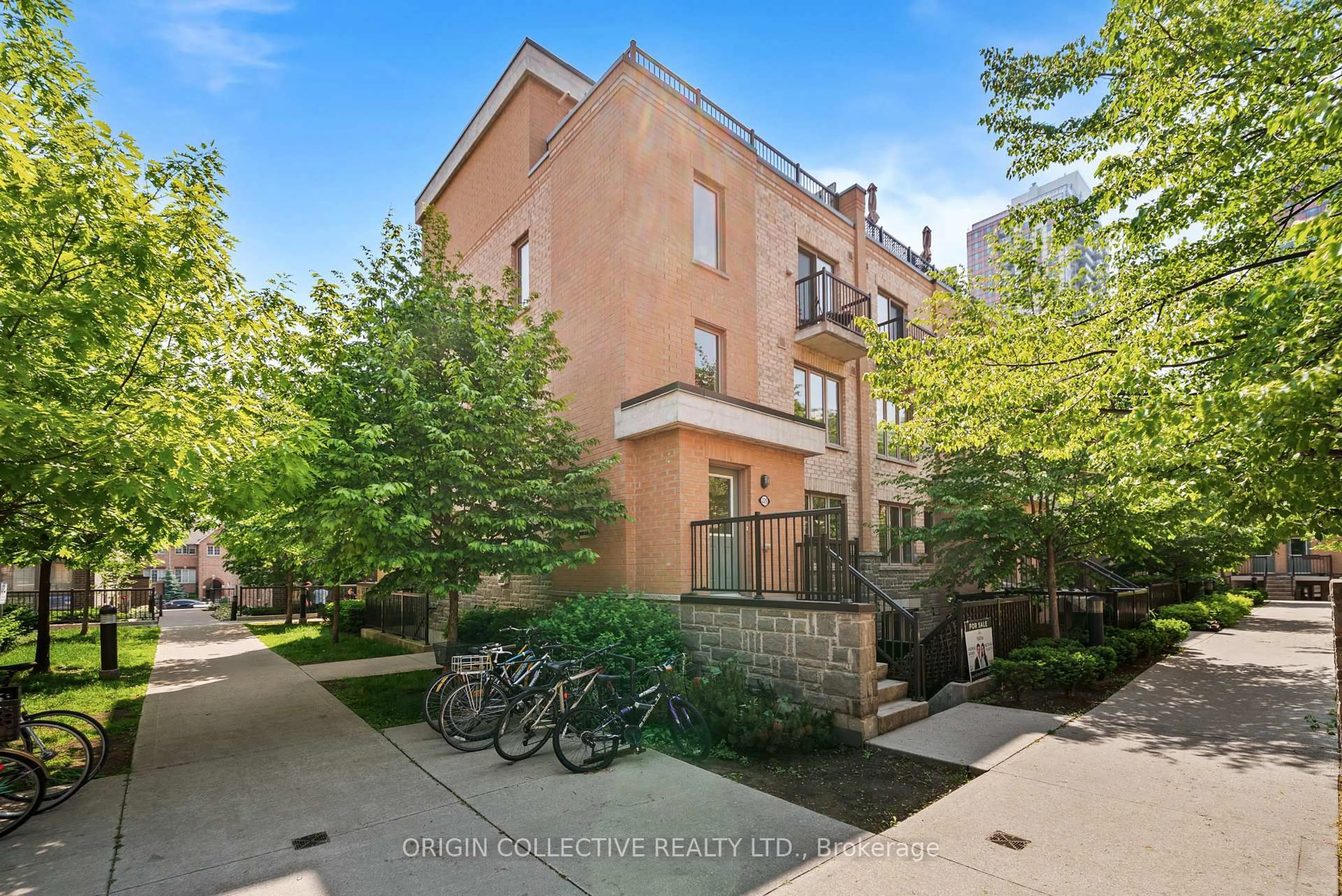 Patio, street for 11 Foundry Ave #229, Toronto Ontario M6H 0B7