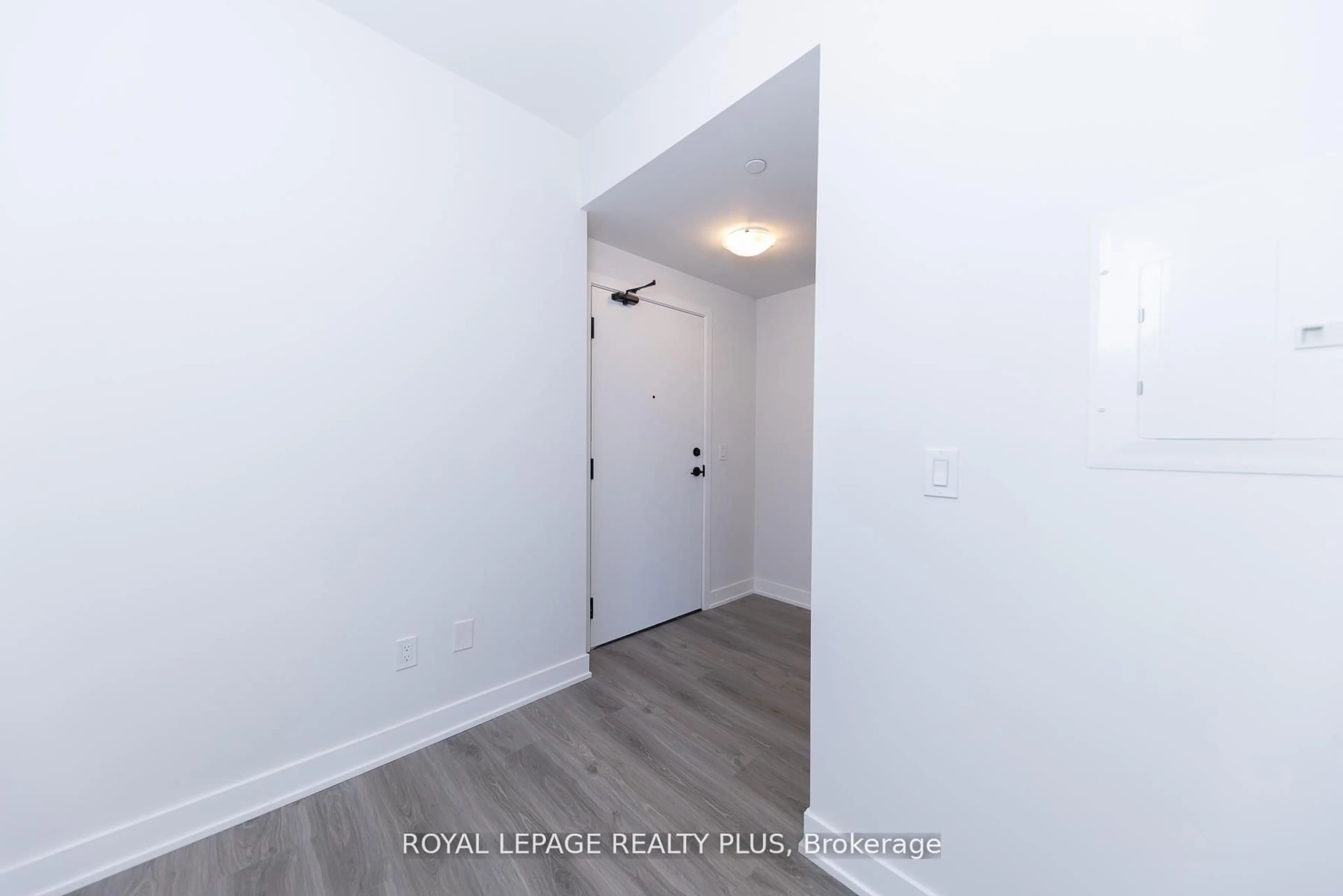 A pic of a room for 430 SQUARE ONE Dr #1710, Mississauga Ontario L5B 0L6
