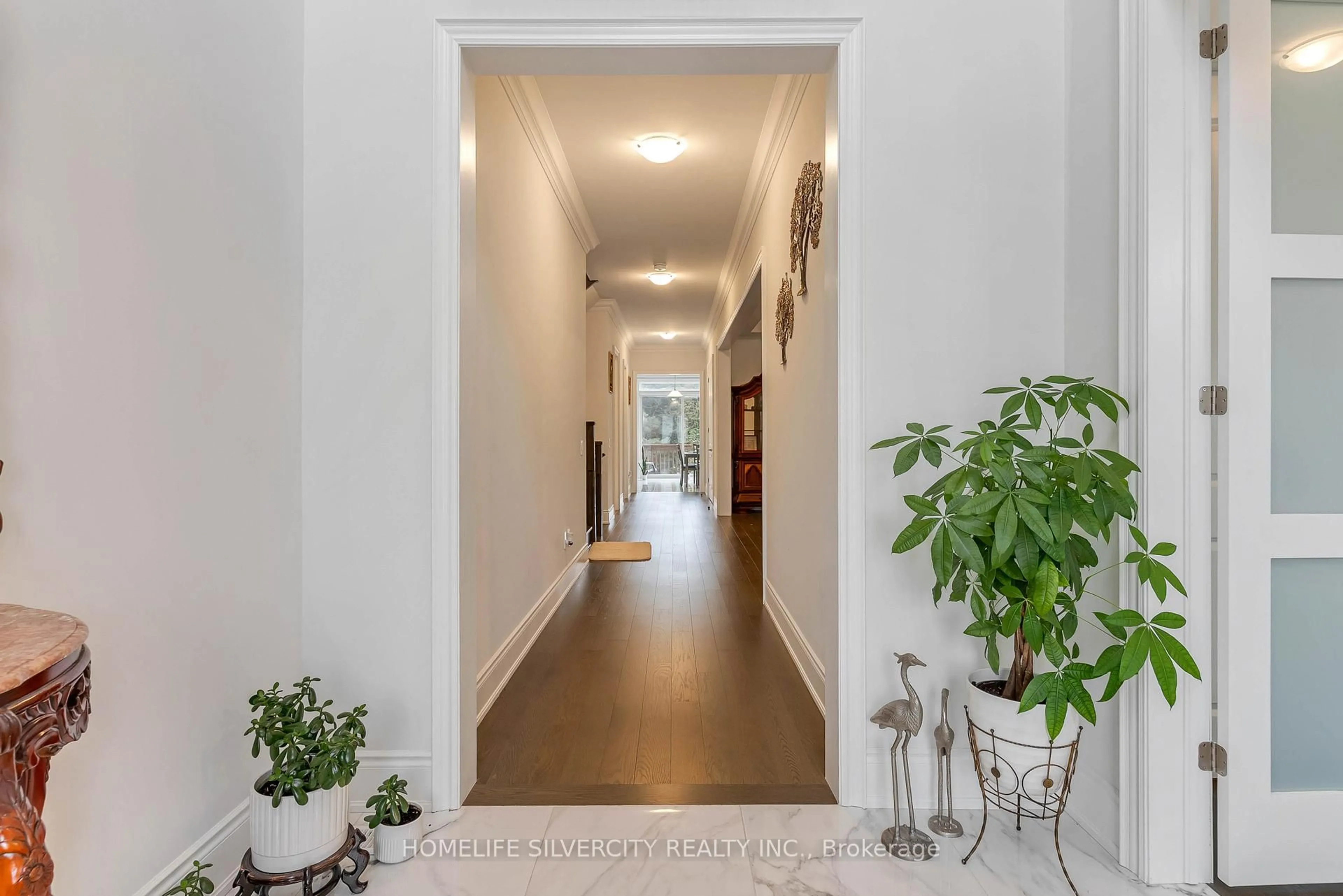 Indoor entryway for 71 Raspberry Rdg Ave, Caledon Ontario L7C 4N3