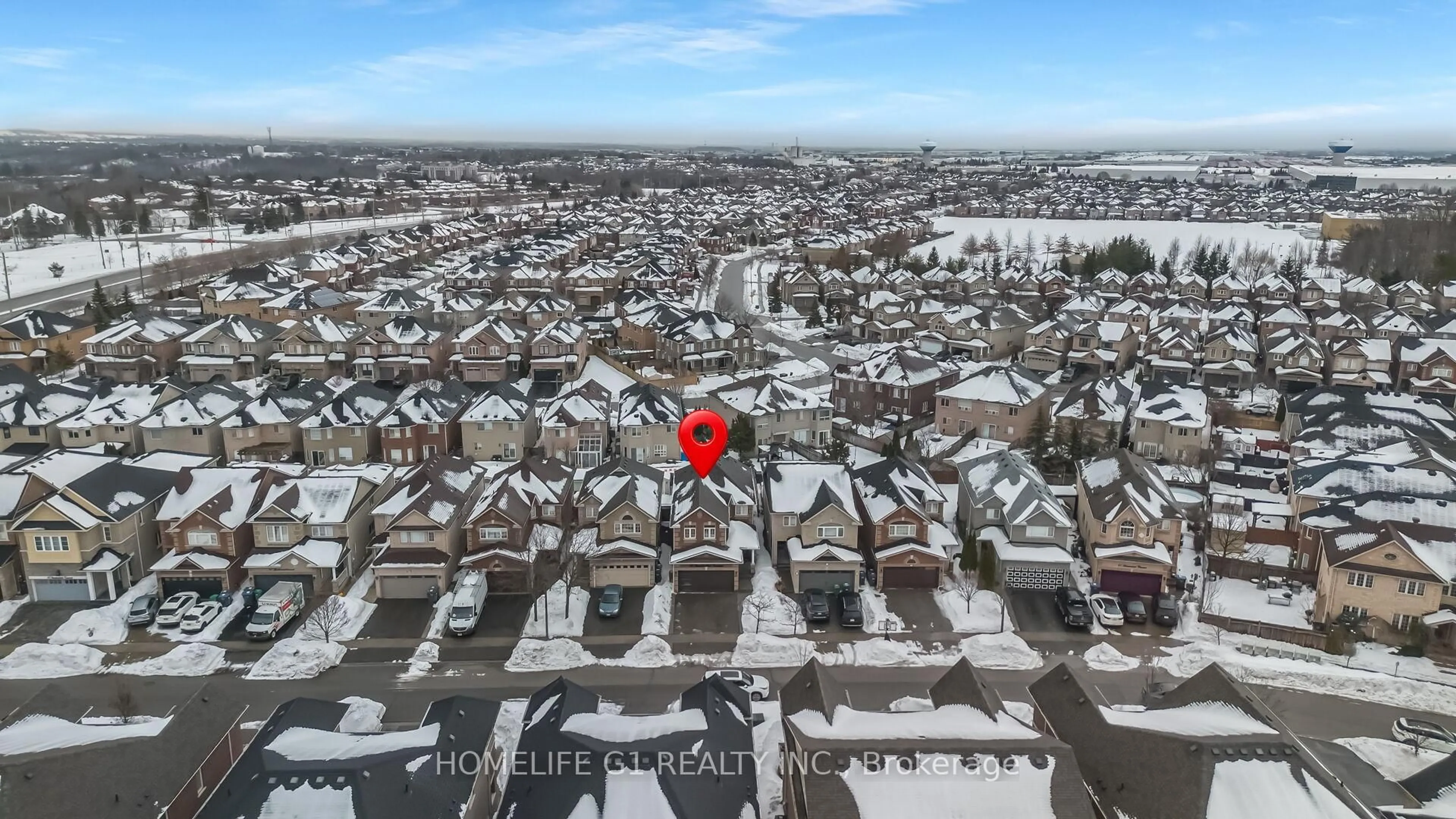 A pic from outside/outdoor area/front of a property/back of a property/a pic from drone, city buildings view from balcony for 53 Humbershed Cres, Caledon Ontario L7E 2X4