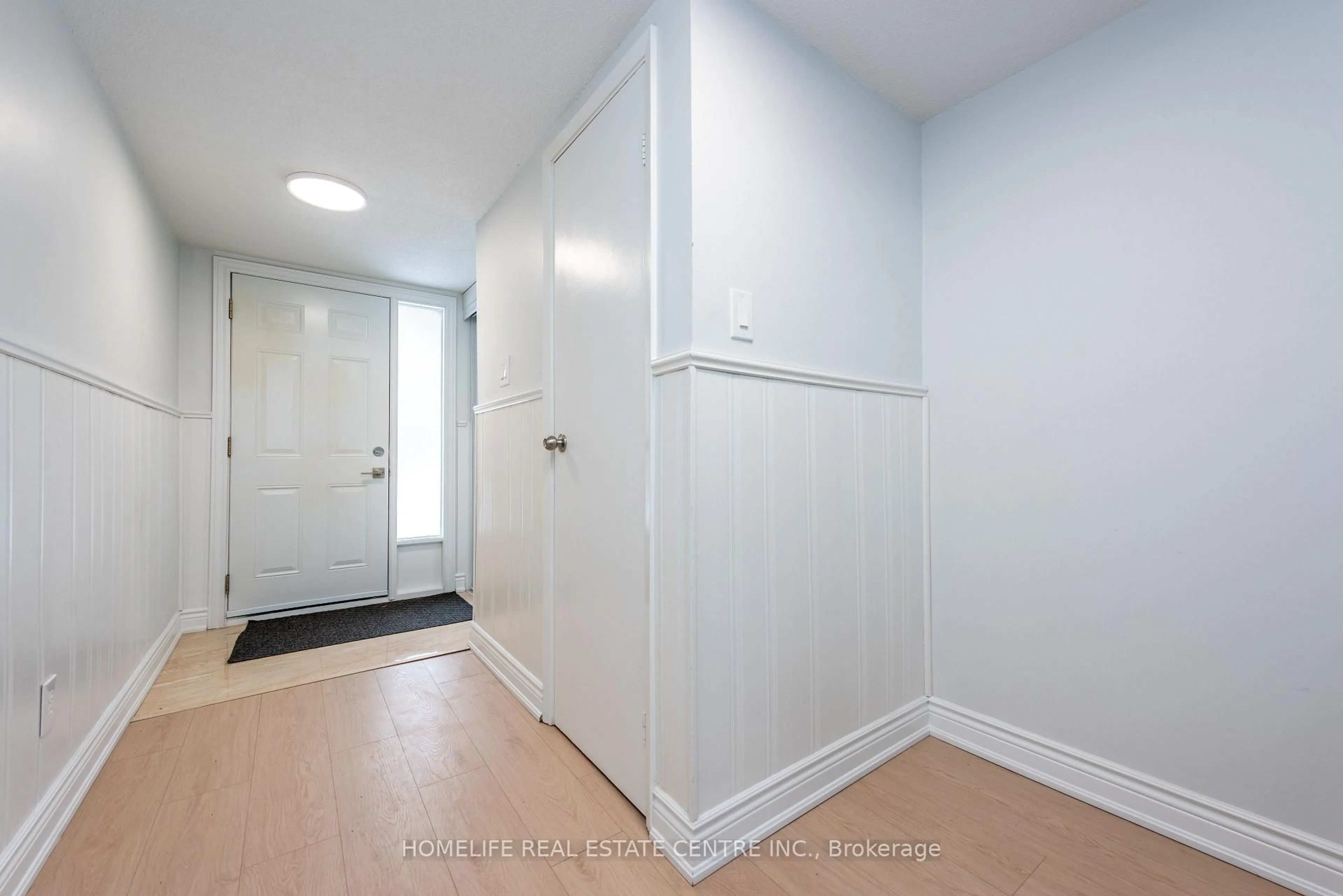 Unknown for 62 Mccallum Crt, Brampton Ontario L6W 3M4