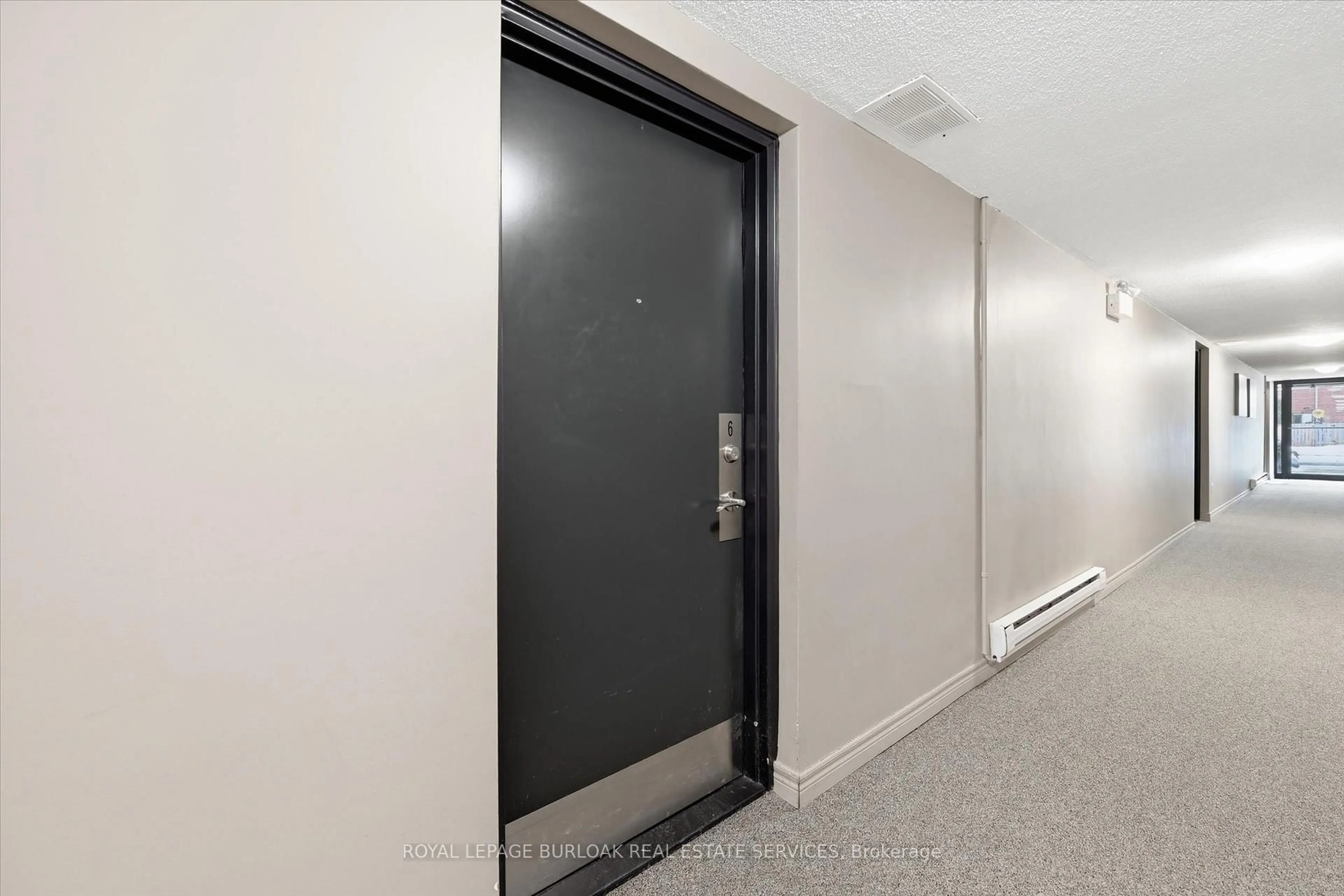 Unknown for 469 Claridge Rd #6, Burlington Ontario L7N 2S1