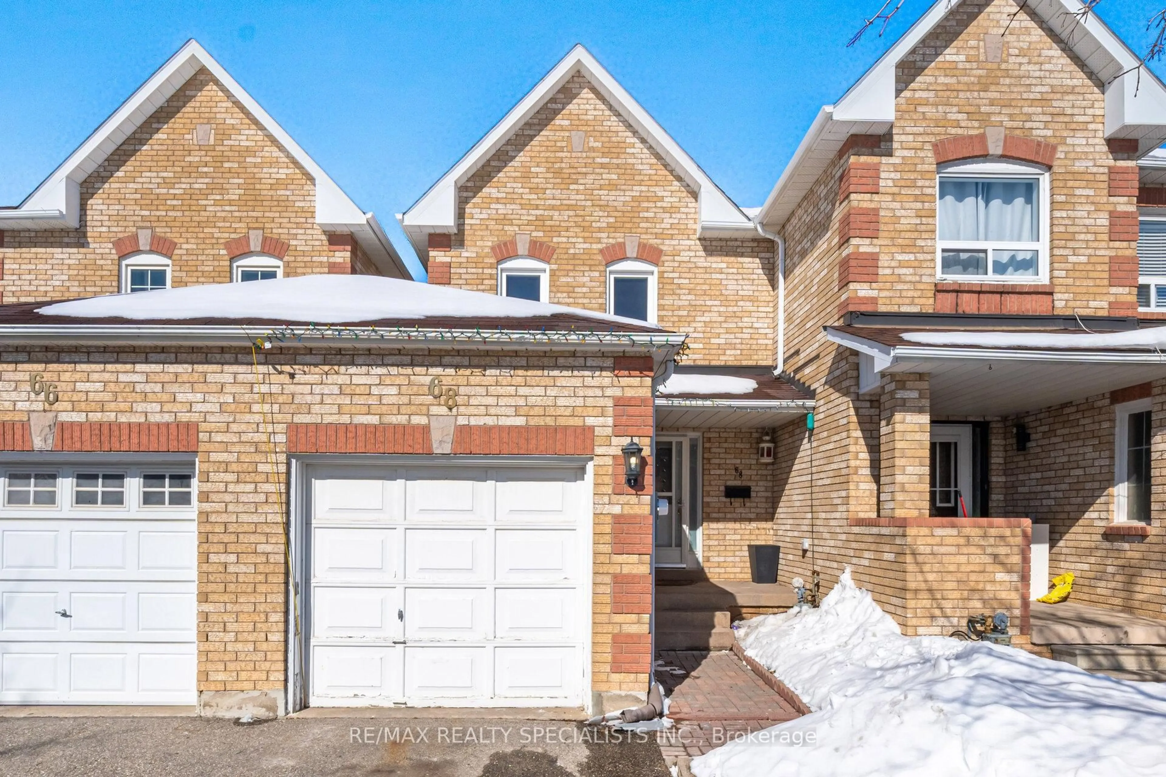 Home with brick exterior material, street for 68 Muirland Cres, Brampton Ontario L6X 4P3