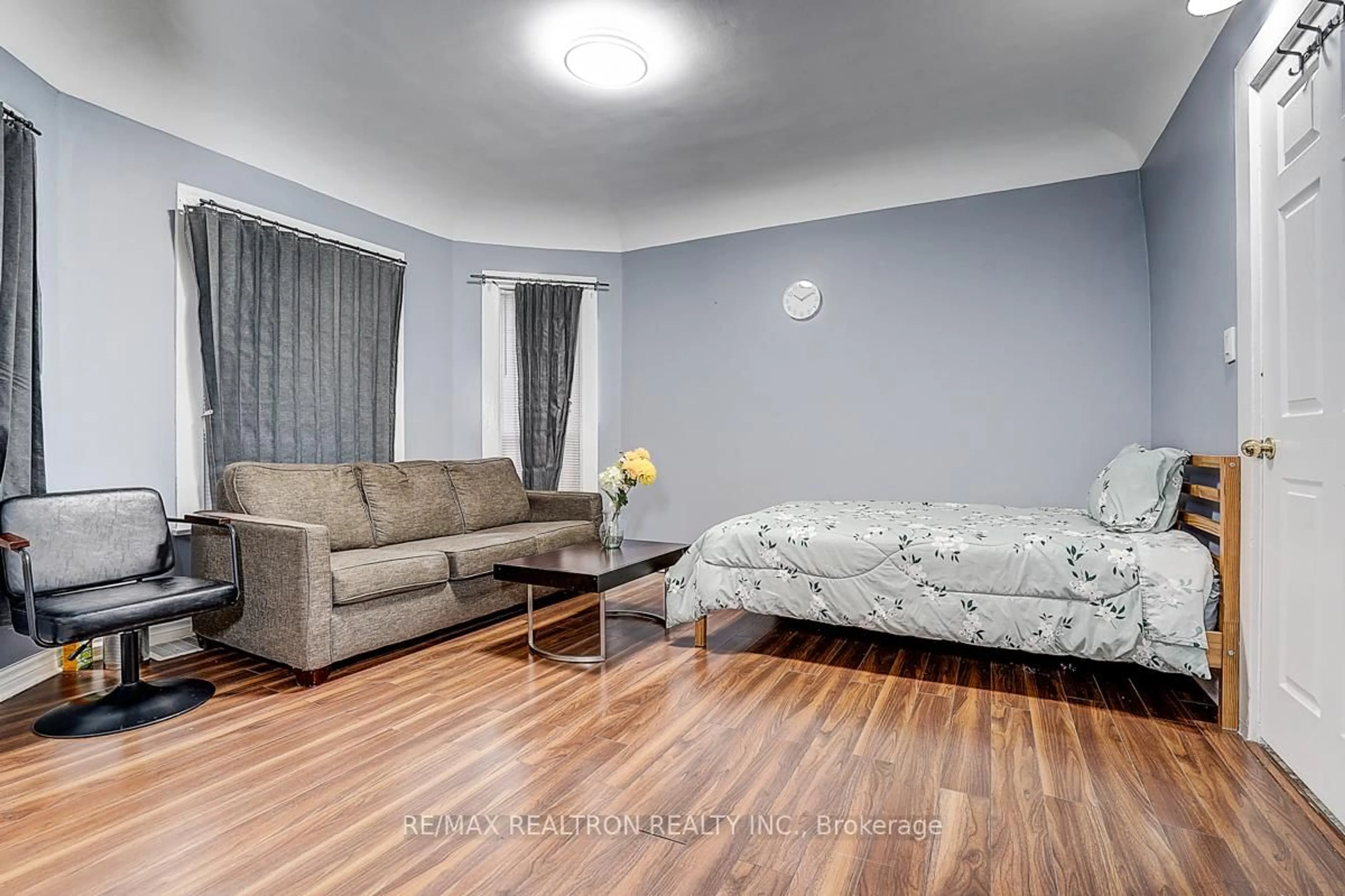 A pic of a room for 7 Nickle St, Toronto Ontario M6M 2H7