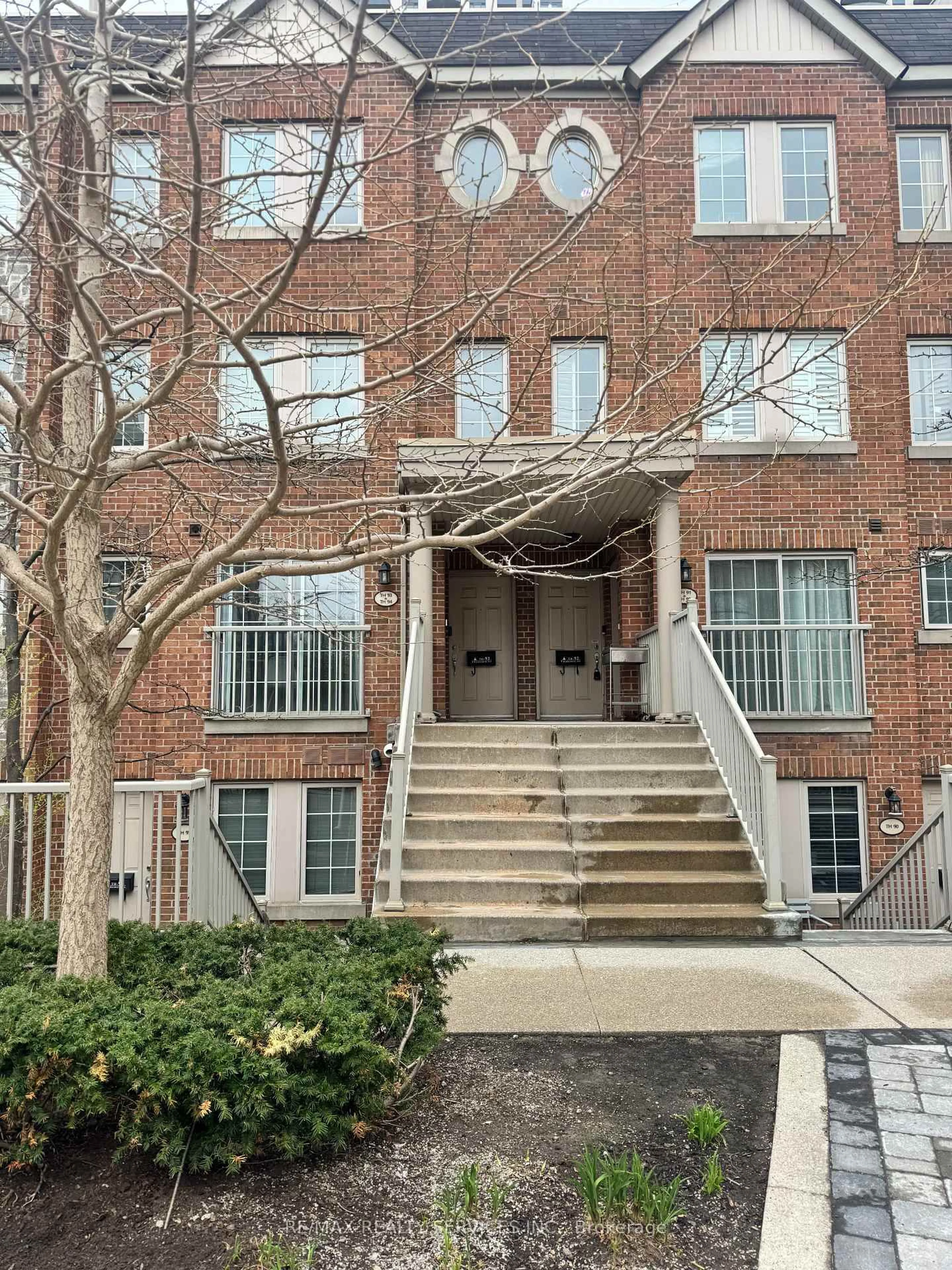 Unknown for 9 Windermere Ave #94, Toronto Ontario M6S 5A4