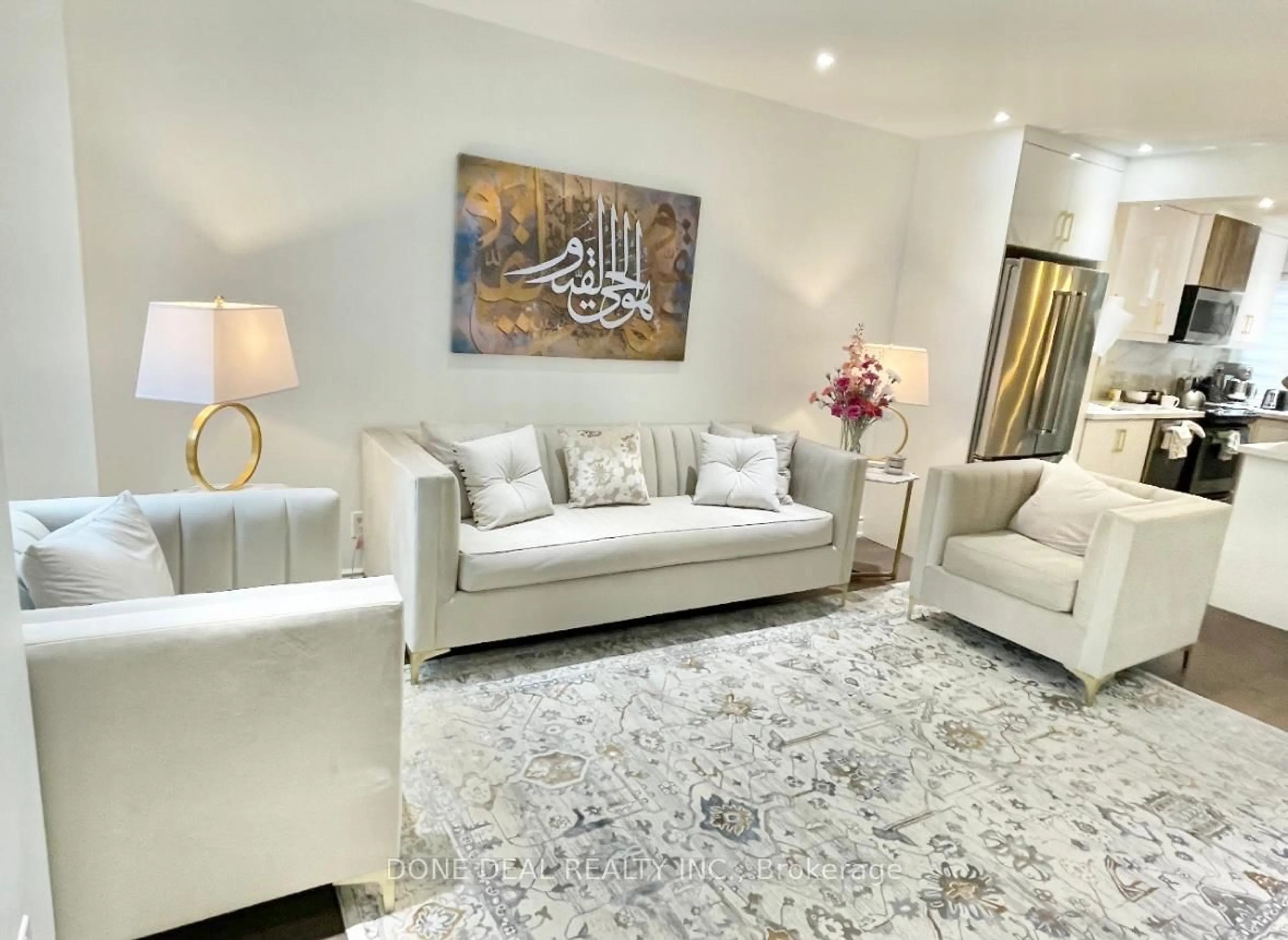 Living room with furniture, carpet floor for 206 Harvest Dr, Milton Ontario L9T 4T3