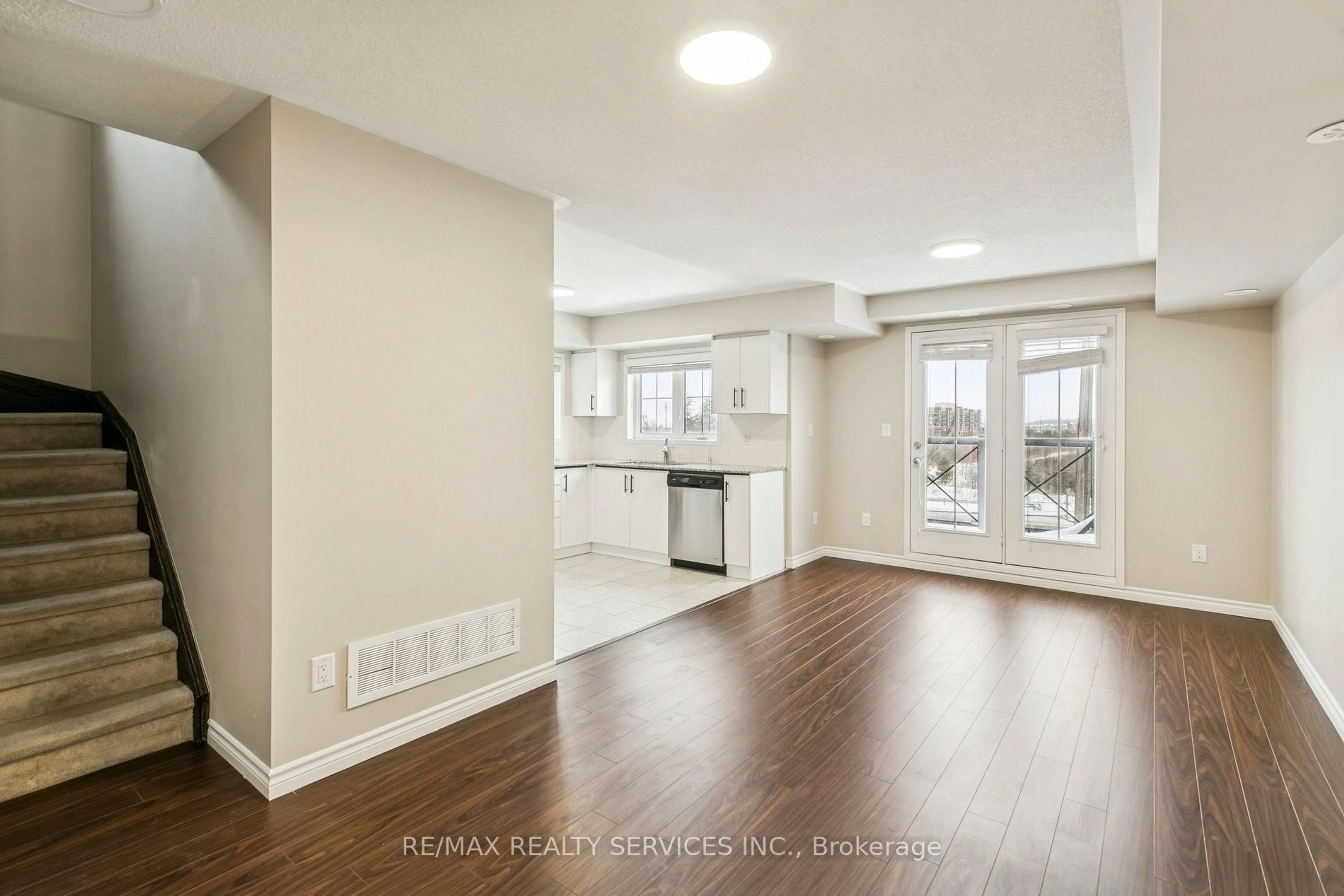 Unknown for 2504 Post Rd #22, Oakville Ontario L6H 0G6