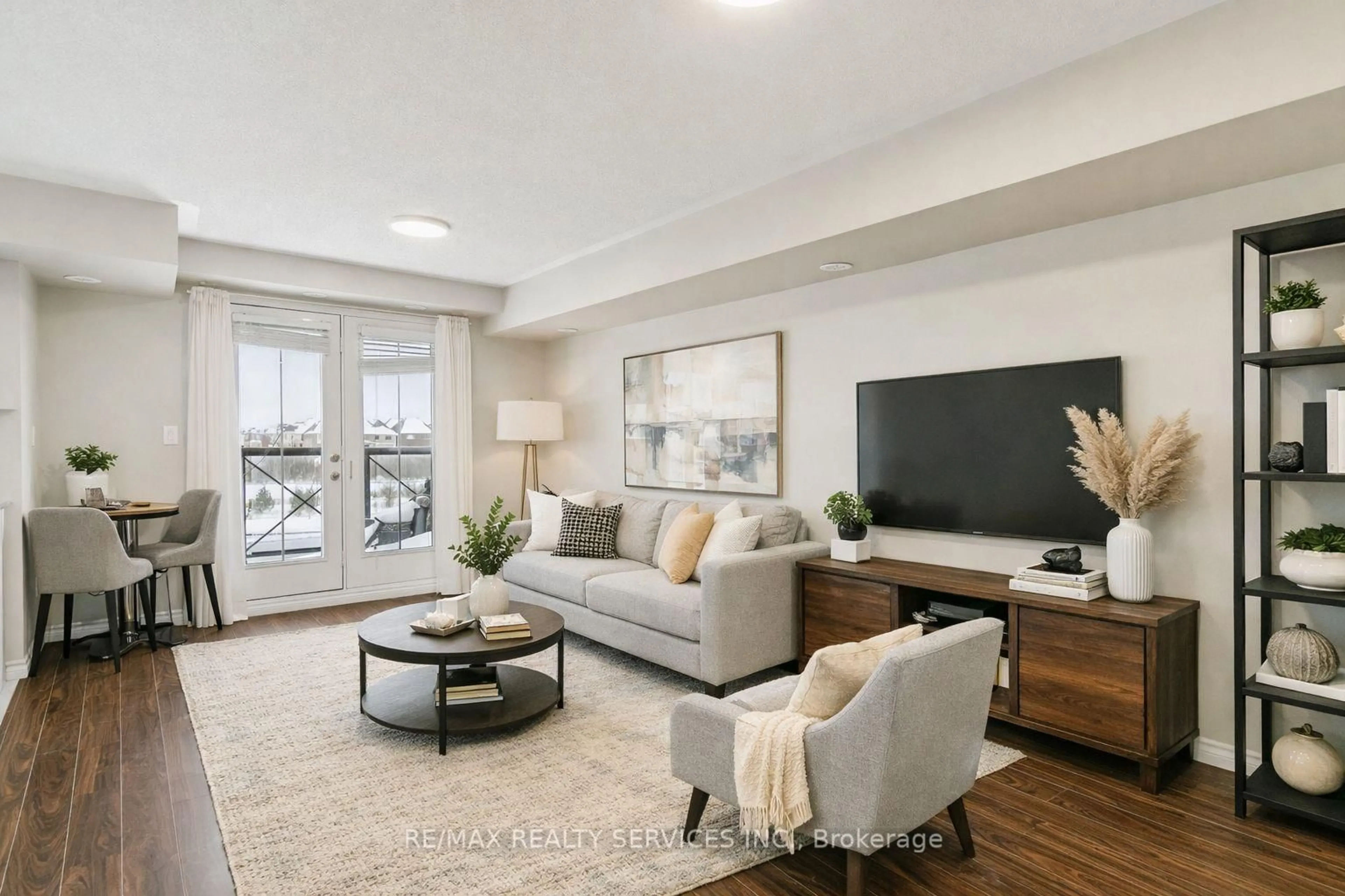 Living room with furniture, unknown for 2504 Post Rd #22, Oakville Ontario L6H 0G6