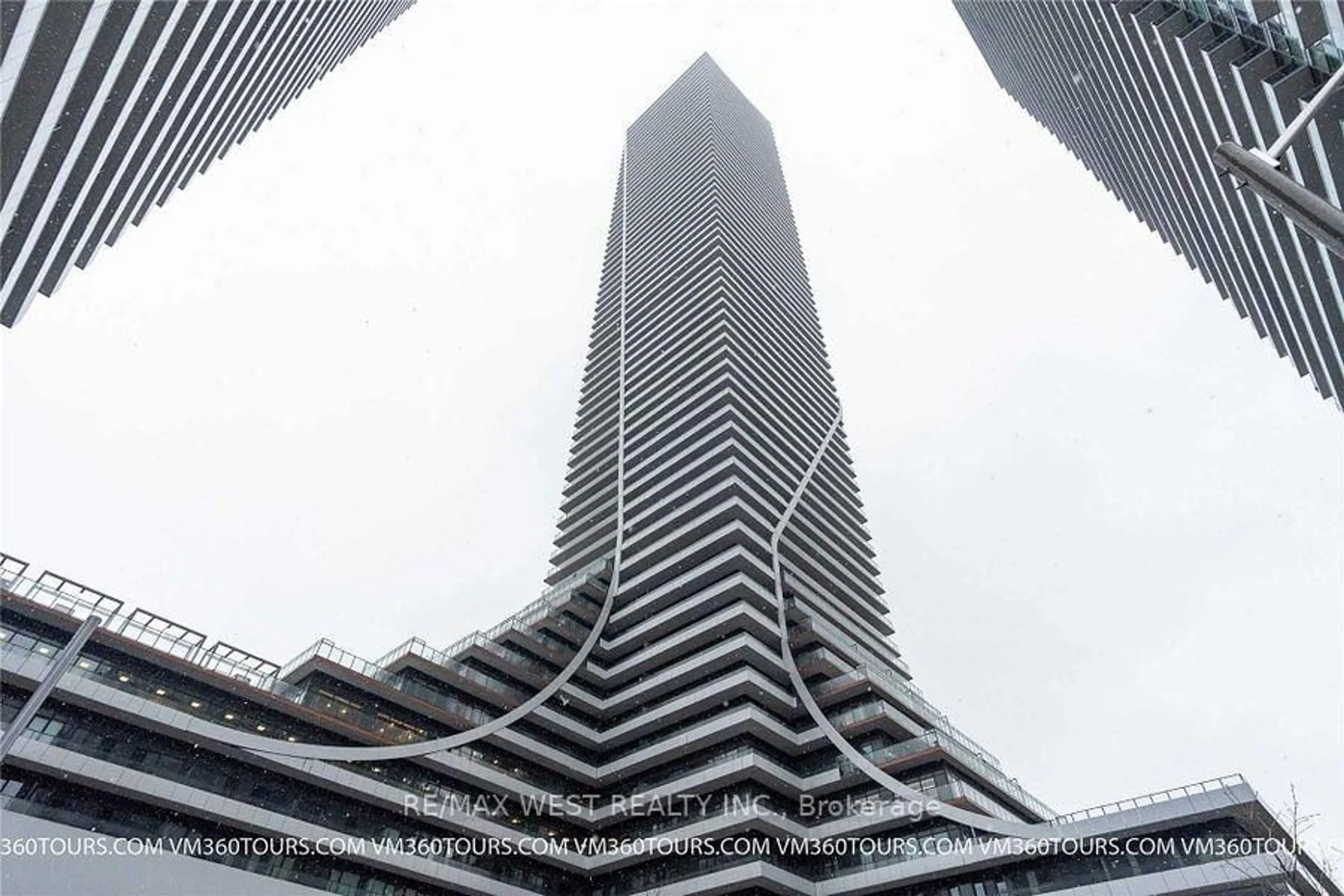 Blurry image for 30 Shore Breeze Dr #5111, Toronto Ontario M8V 0J1