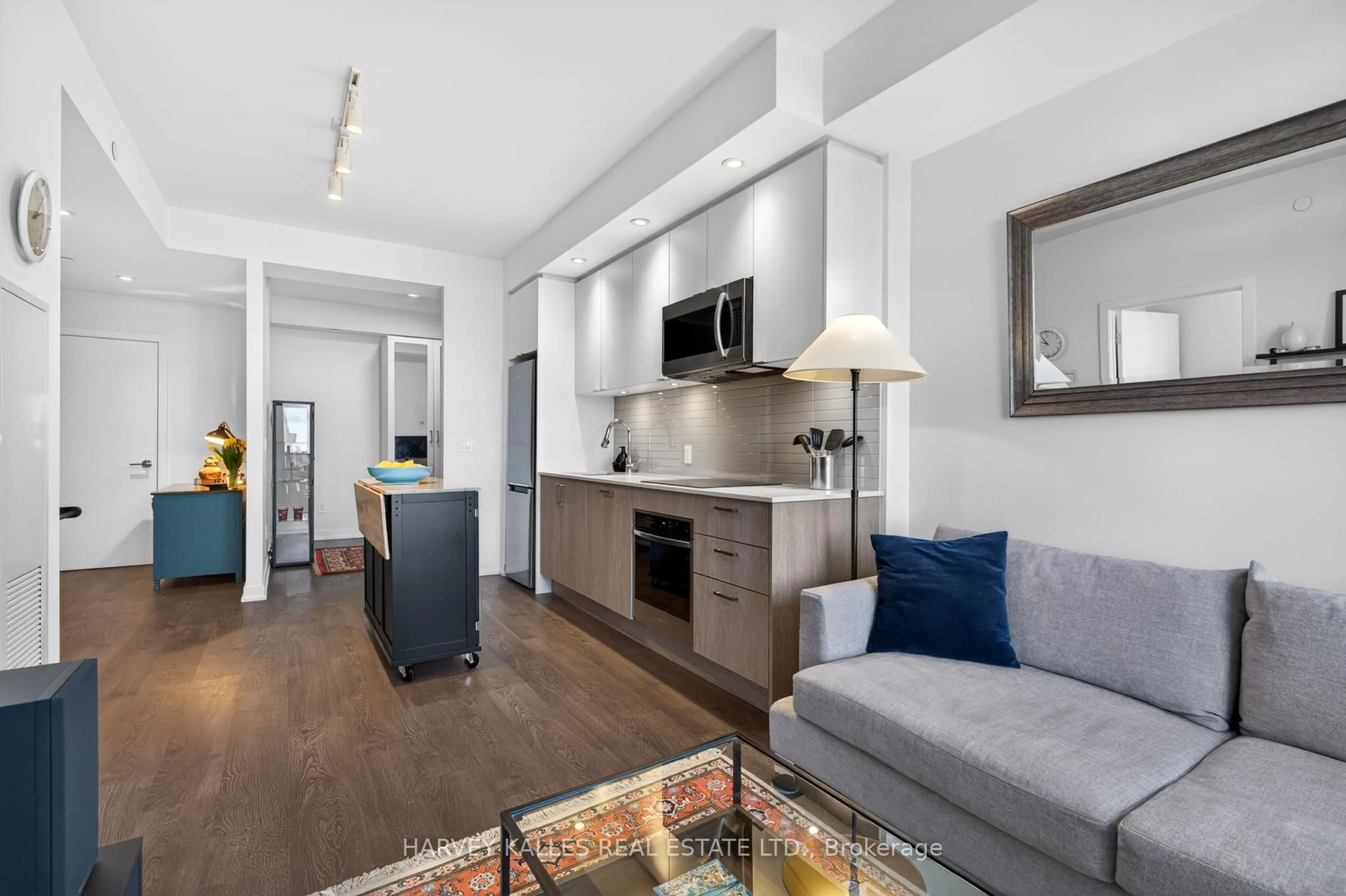 Open concept kitchen, unknown for 1926 Lake Shore Blvd #2201, Toronto Ontario M6S 1A1