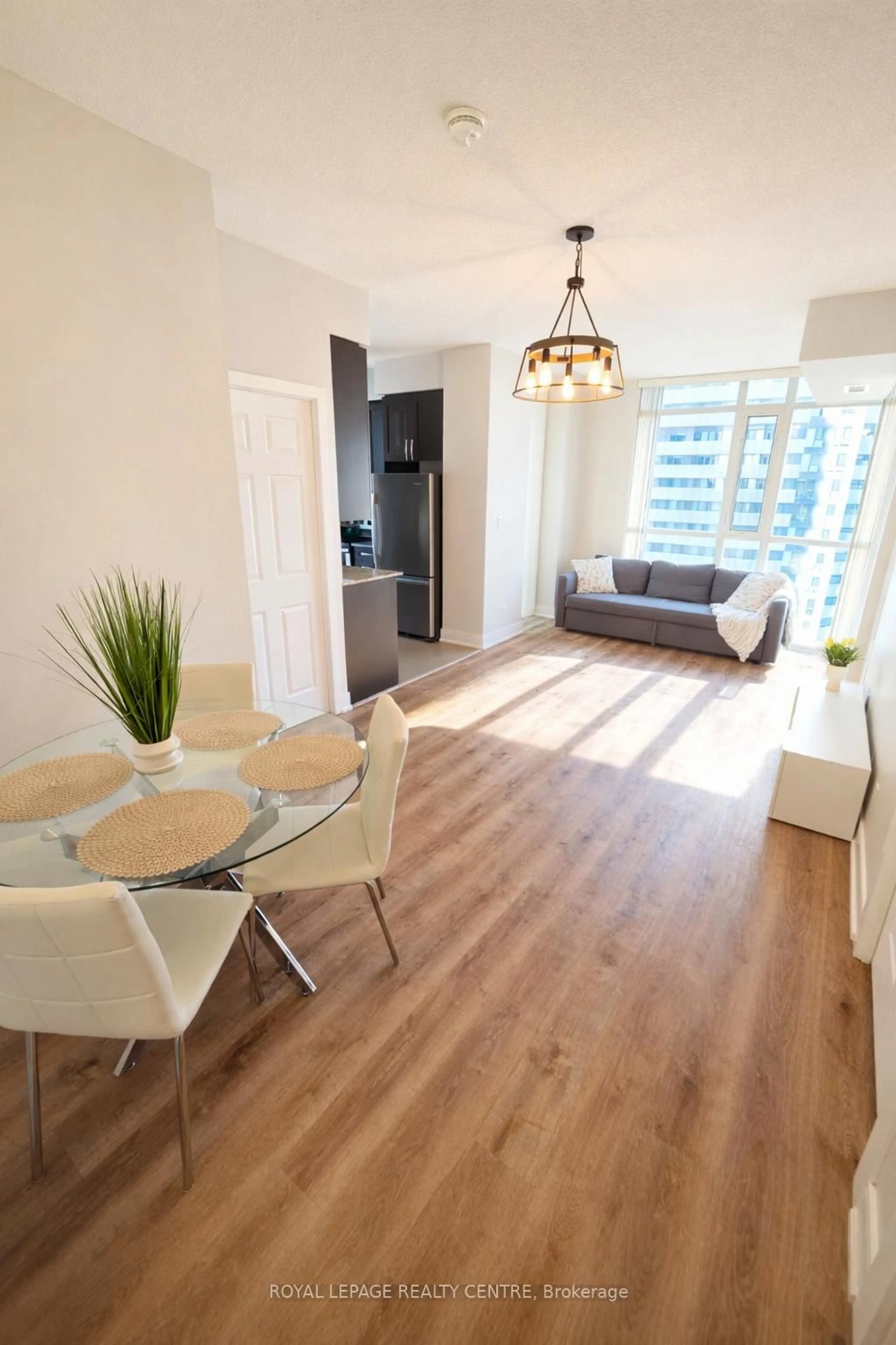 A pic of a room for 4065 Brickstone Mews Rd #2008, Mississauga Ontario L5B 0G3