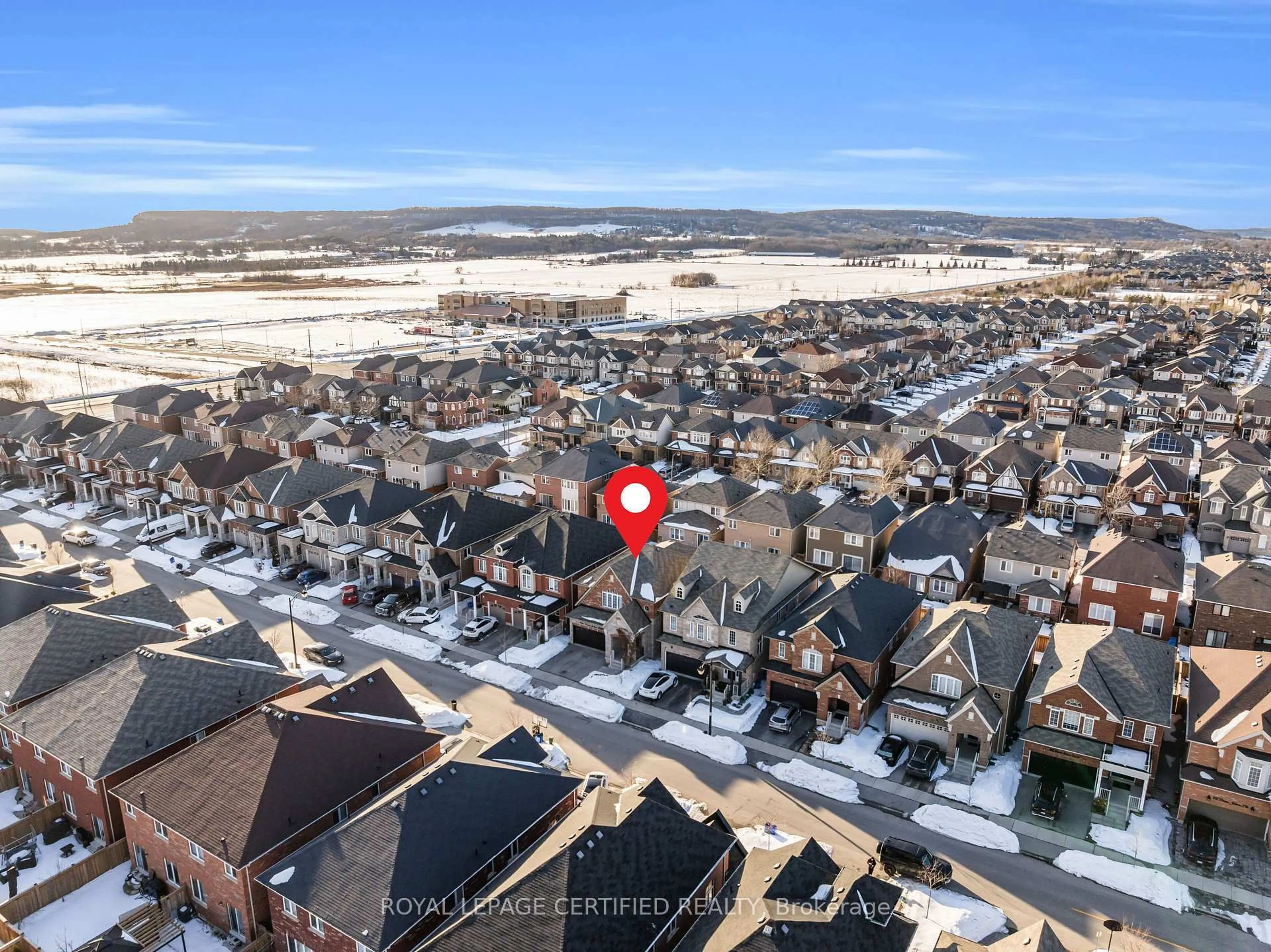 A pic from outside/outdoor area/front of a property/back of a property/a pic from drone, unknown for 461 Downes Jackson Hts, Milton Ontario L9T 8V7