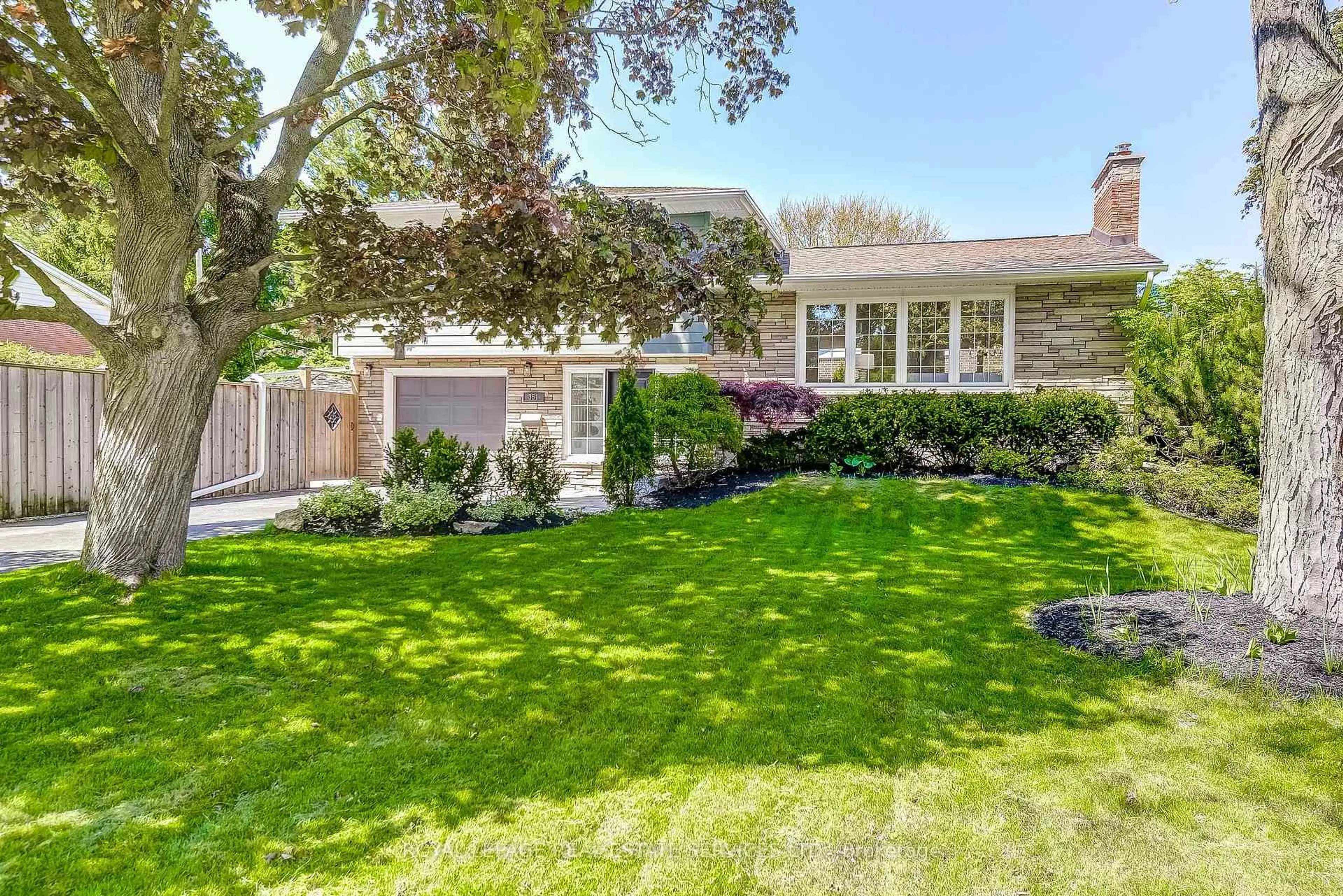 Unknown for 351 Strathcona Dr, Burlington Ontario L7L 2E4