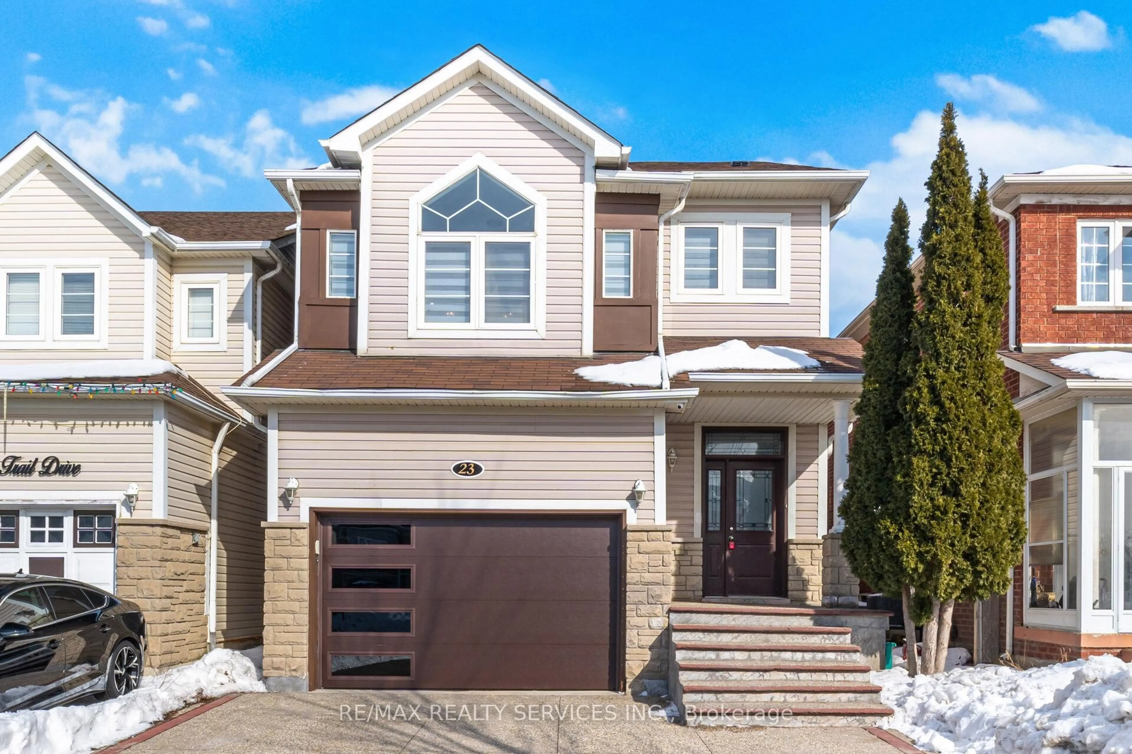 Home with brick exterior material, street for 23 Wandering Trail Dr, Brampton Ontario L7A 1T5