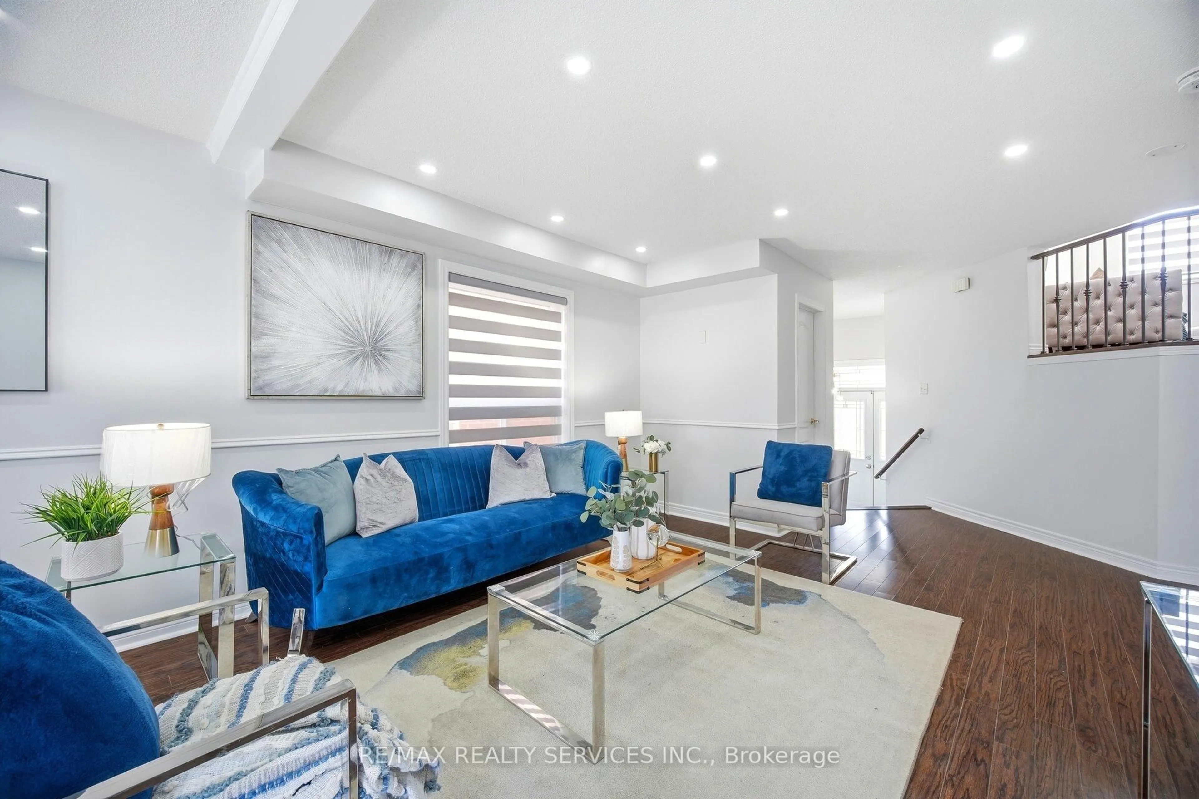 Living room with furniture, unknown for 23 Wandering Trail Dr, Brampton Ontario L7A 1T5