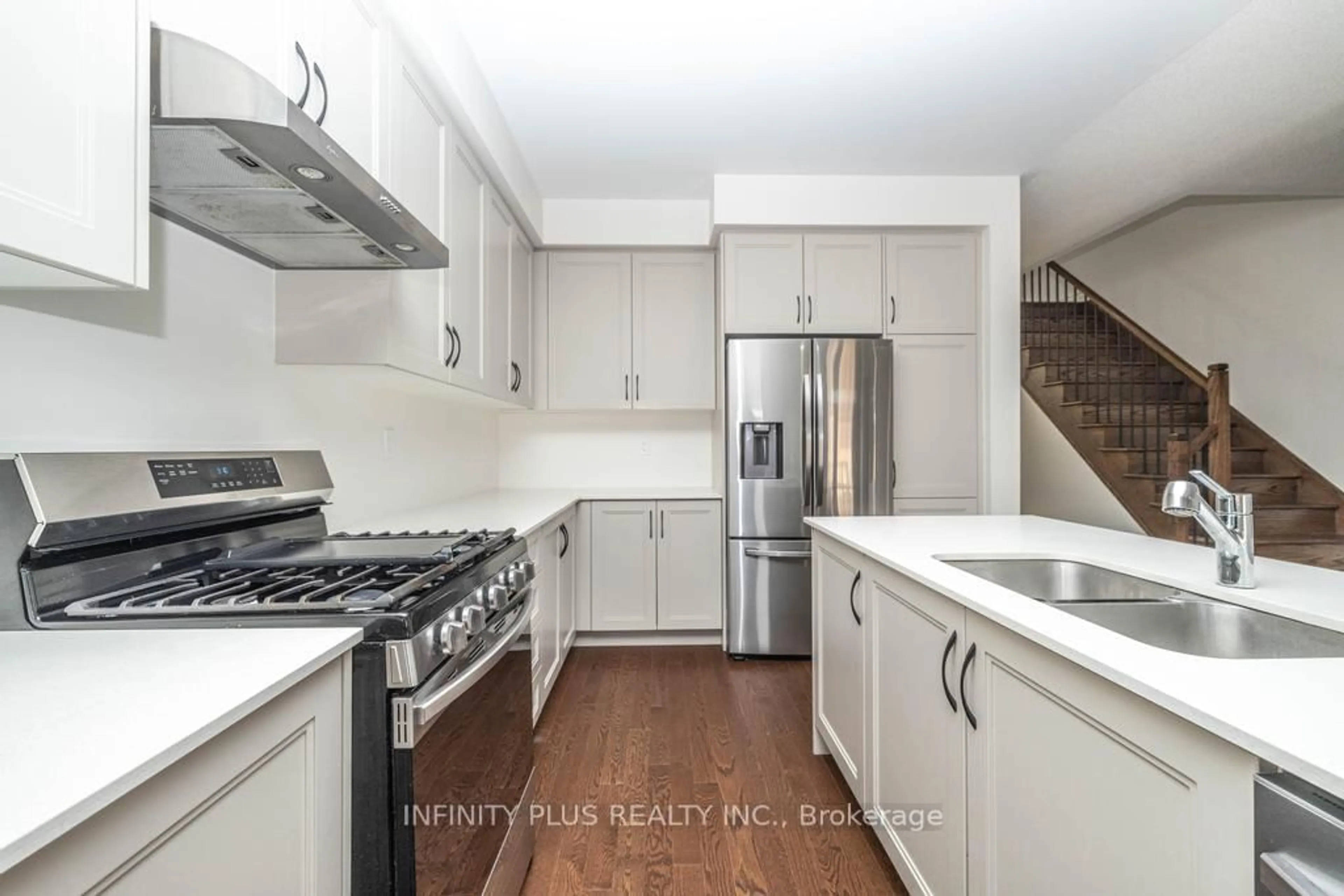 Unknown for 9 Fordham Rd, Brampton Ontario L6Y 6K2