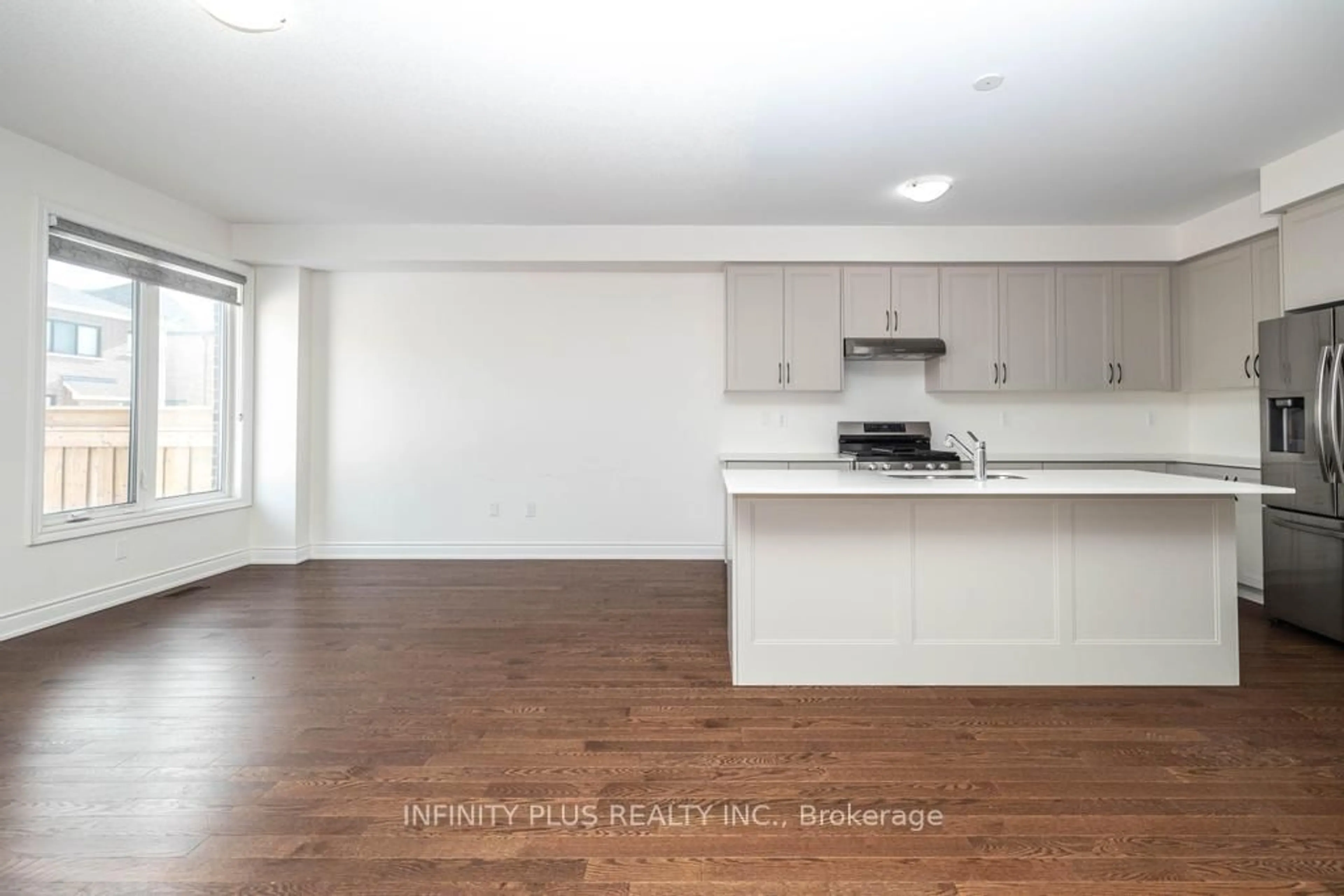 Standard kitchen, unknown for 9 Fordham Rd, Brampton Ontario L6Y 6K2