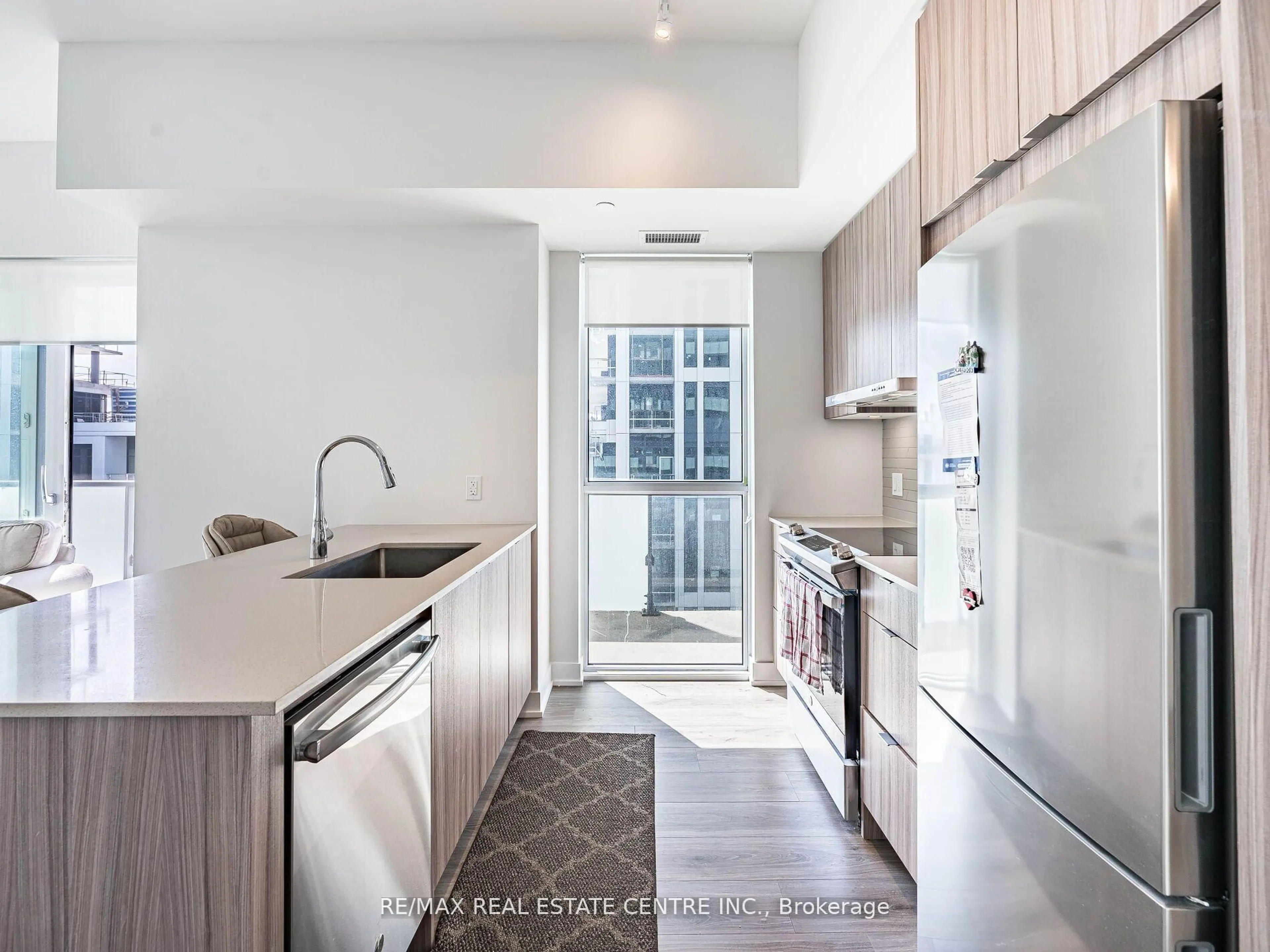 Unknown for 4130 Parkside Village Dr, Mississauga Ontario L5M 0X8