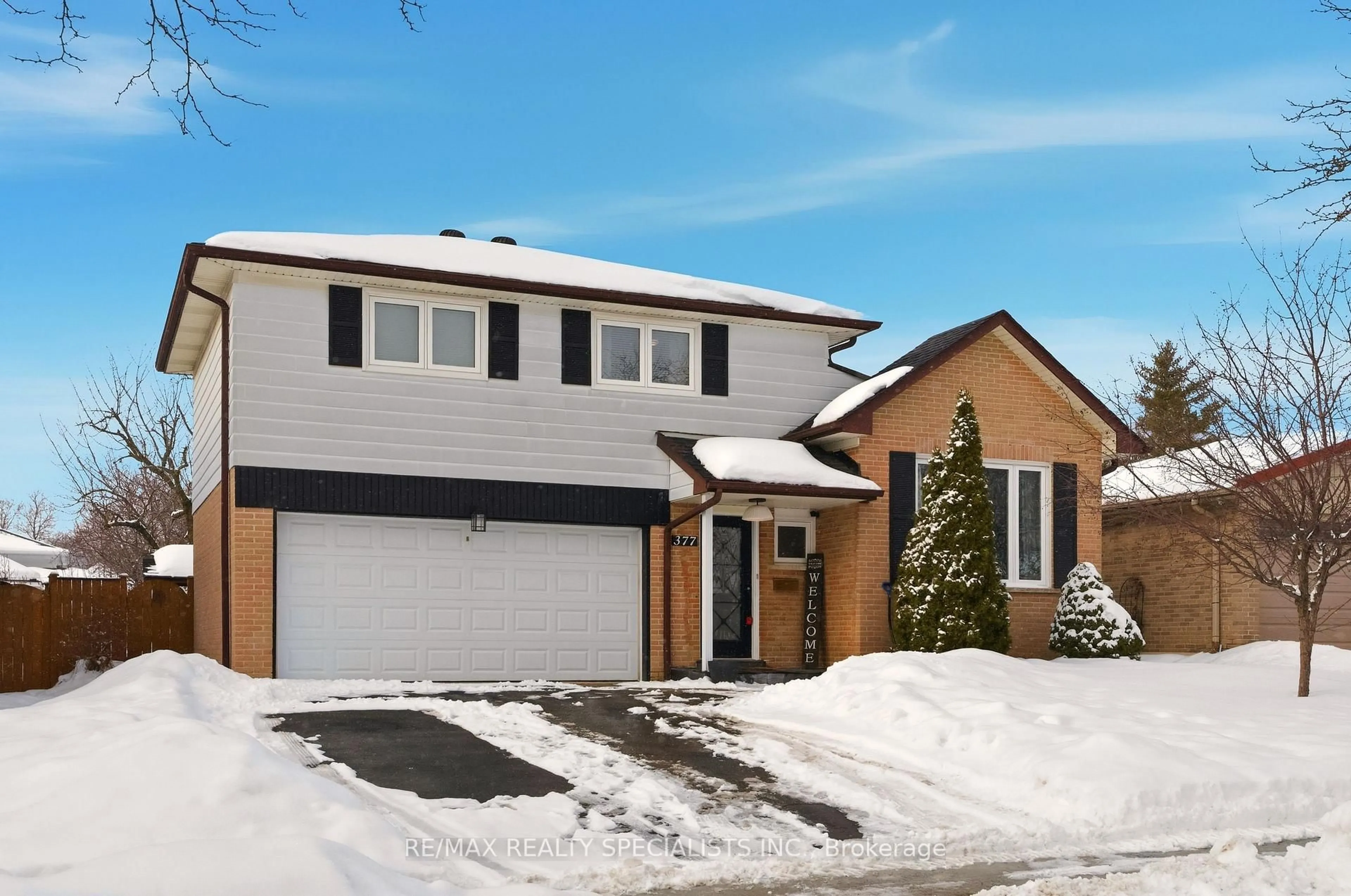 Home with brick exterior material, street for 377 Karen Park Cres, Mississauga Ontario L5A 3C8