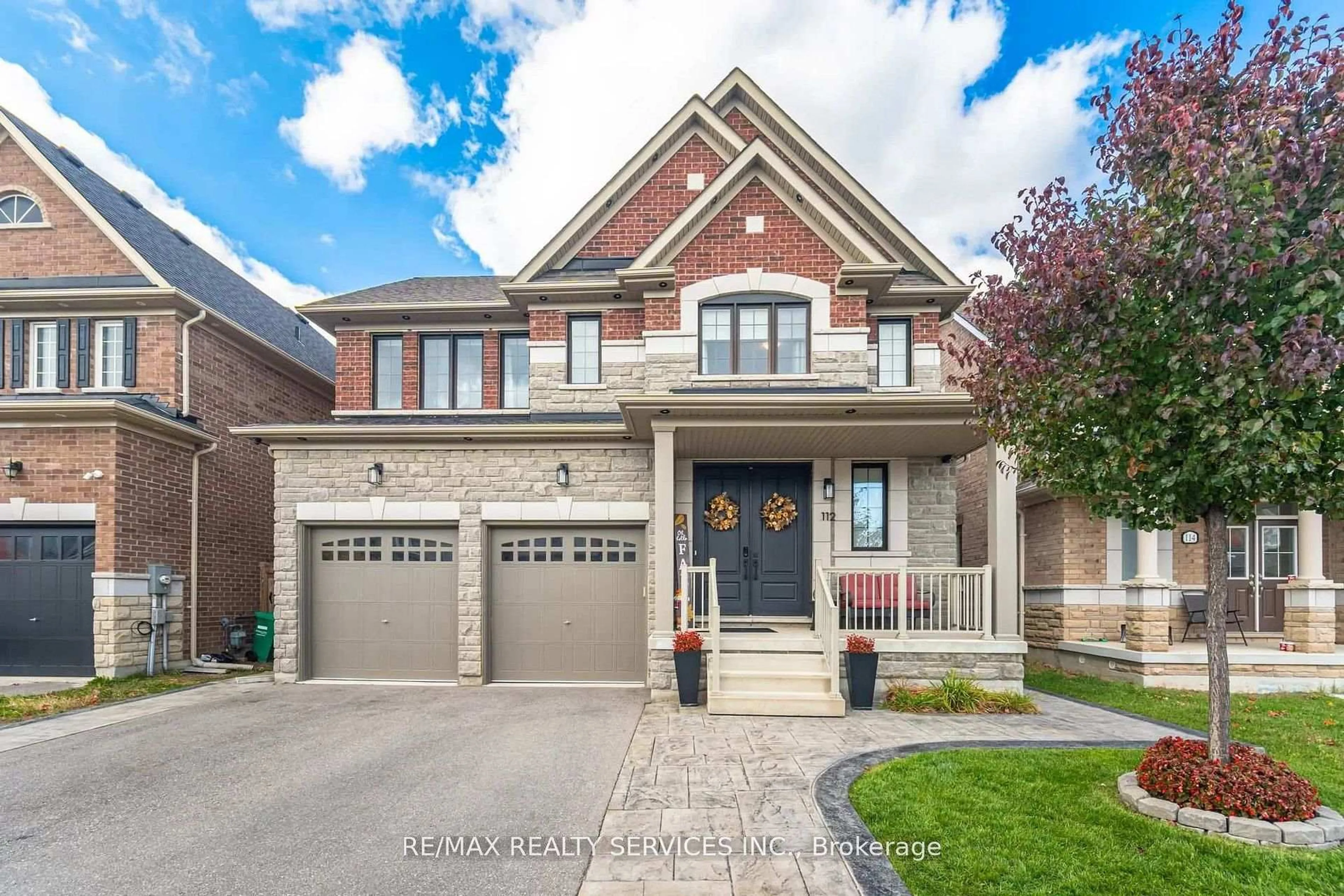 Home with brick exterior material, street for 112 Newhouse Blvd, Caledon Ontario L7C 4E1