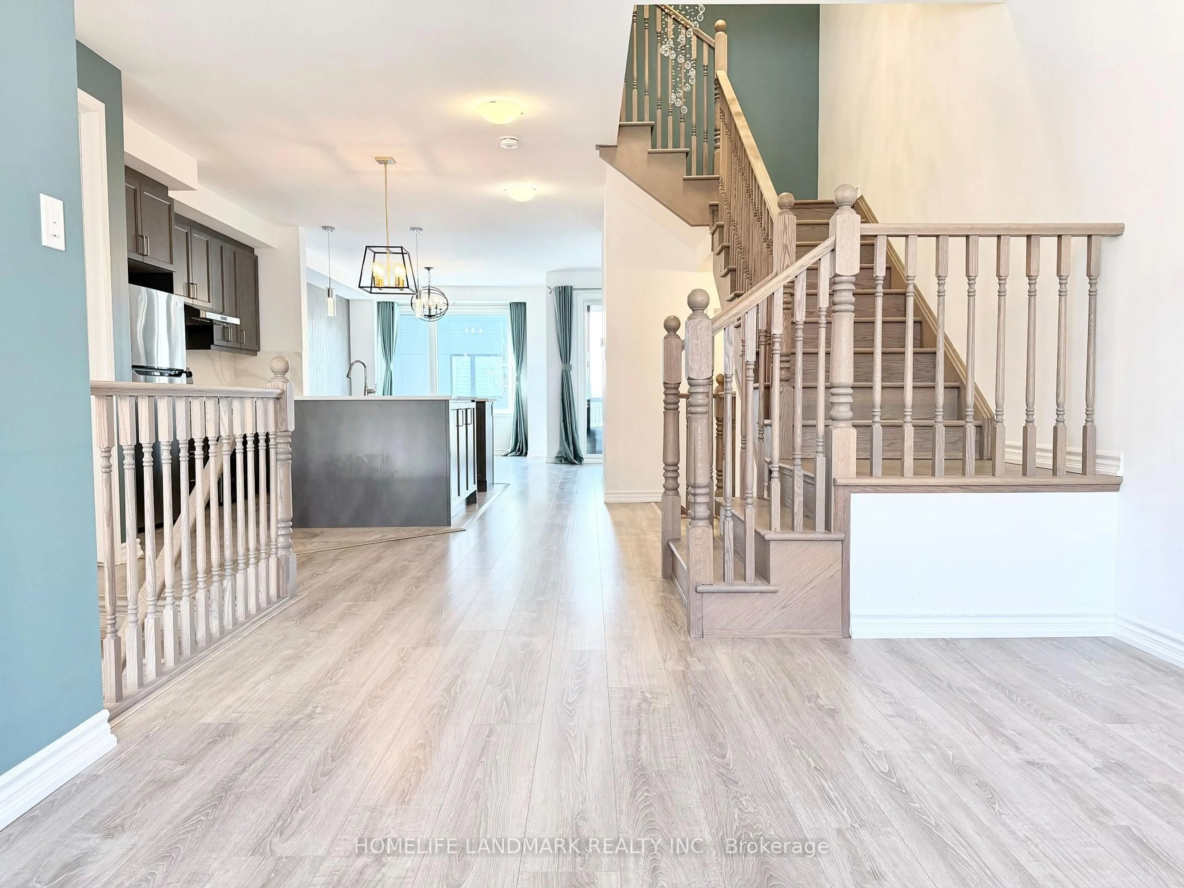 Unknown for 92 Huguenot Rd #5, Oakville Ontario L6H 0X4