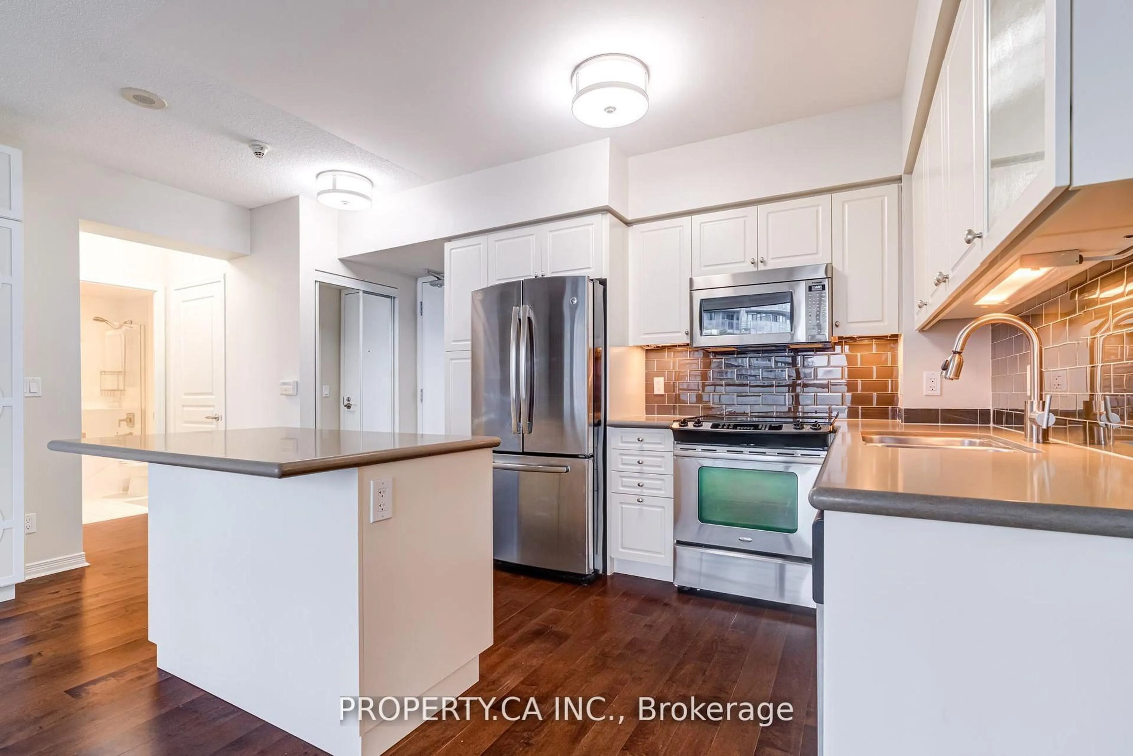 Unknown for 2230 Lake Shore Blvd #903, Toronto Ontario M8V 0B2