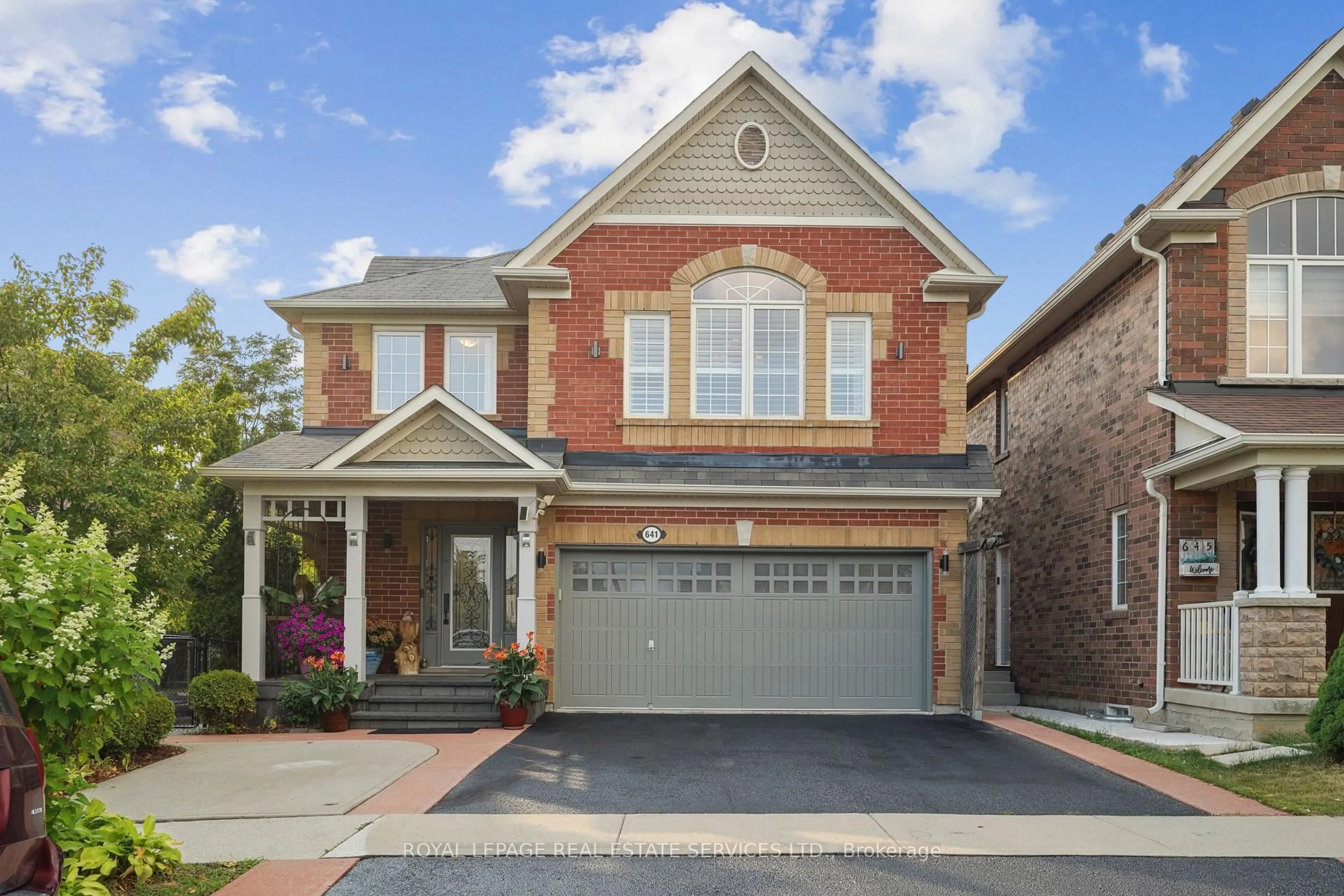 Home with brick exterior material, street for 641 Symons Cross, Milton Ontario L9T 7S2