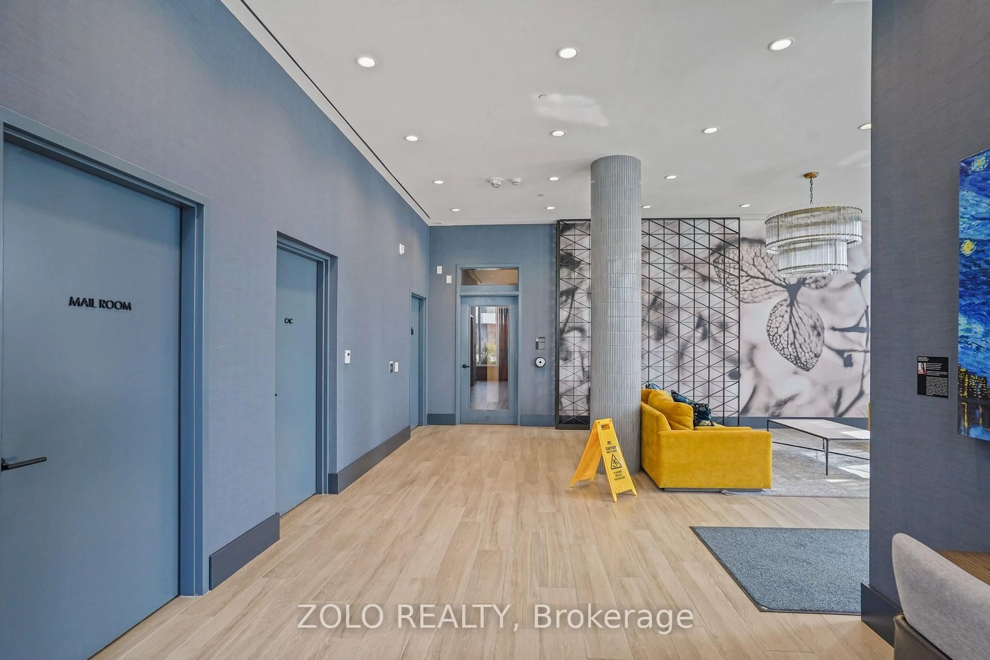 Indoor entryway for 10 Lagerfeld Dr #512, Brampton Ontario L7A 0H8