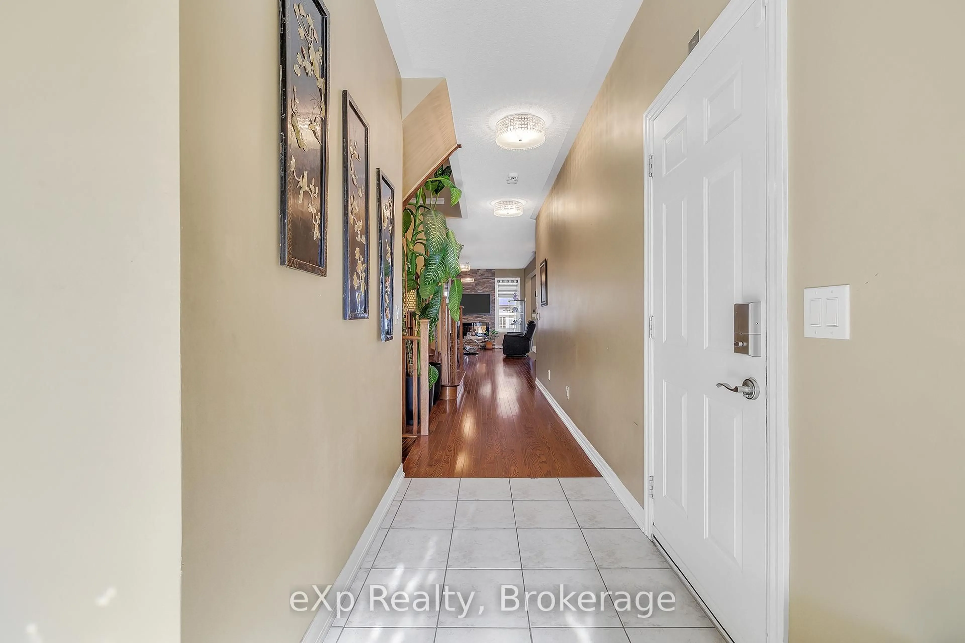 Indoor entryway for 115 Holloway Terr, Milton Ontario L9T 0R6