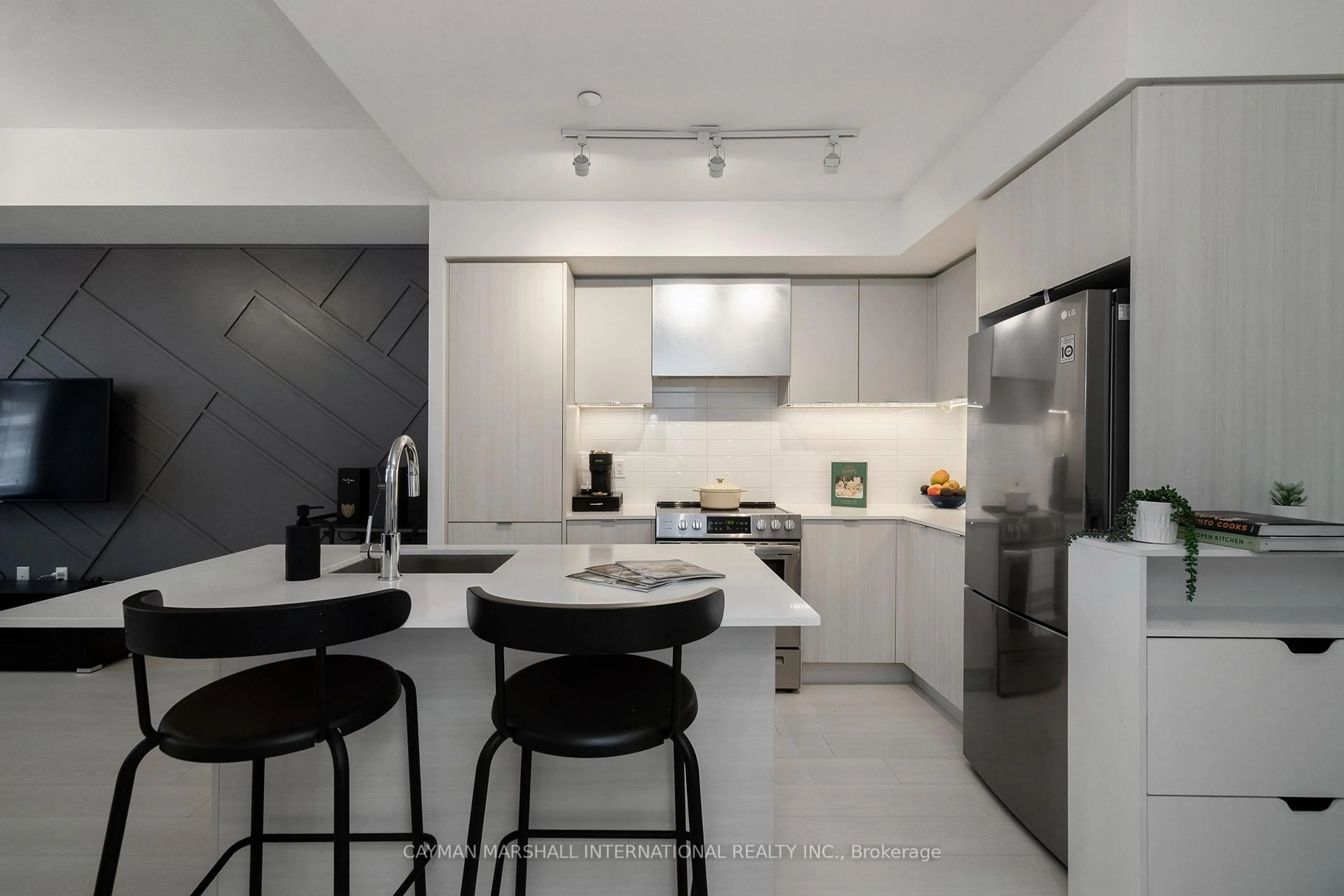 Contemporary kitchen, ceramic/tile floor for 30 Gibbs Rd #108, Toronto Ontario M9B 0E4
