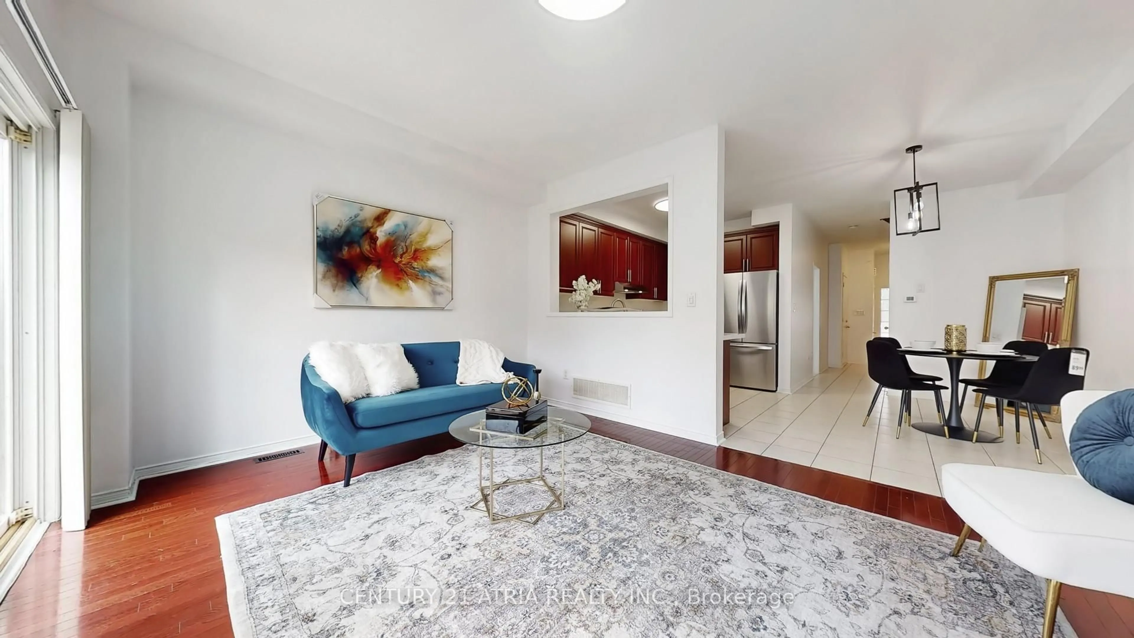 Living room with furniture, unknown for 5186 Angel Stone Dr, Mississauga Ontario L5M 0L4