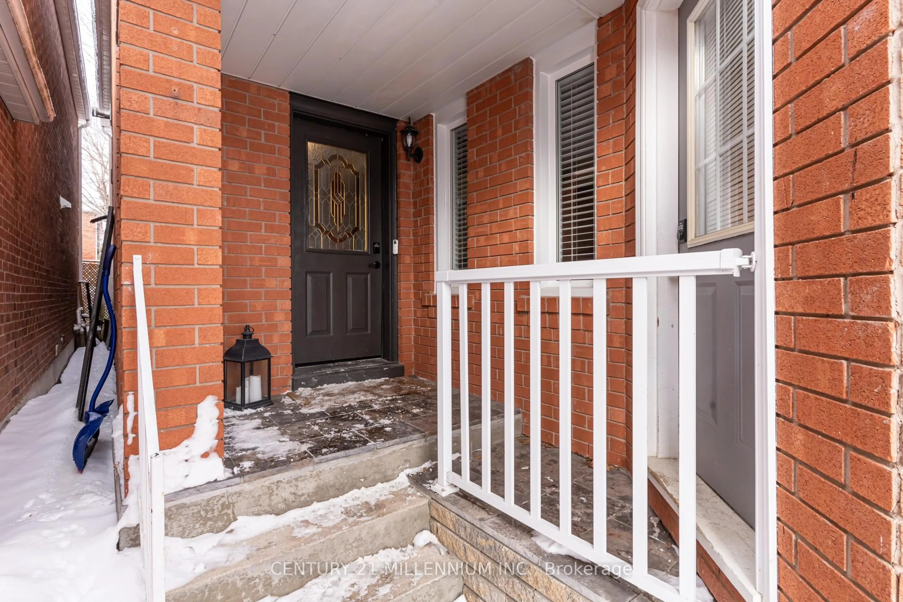 Indoor entryway for 327 Perry Rd, Orangeville Ontario L9W 4Y9