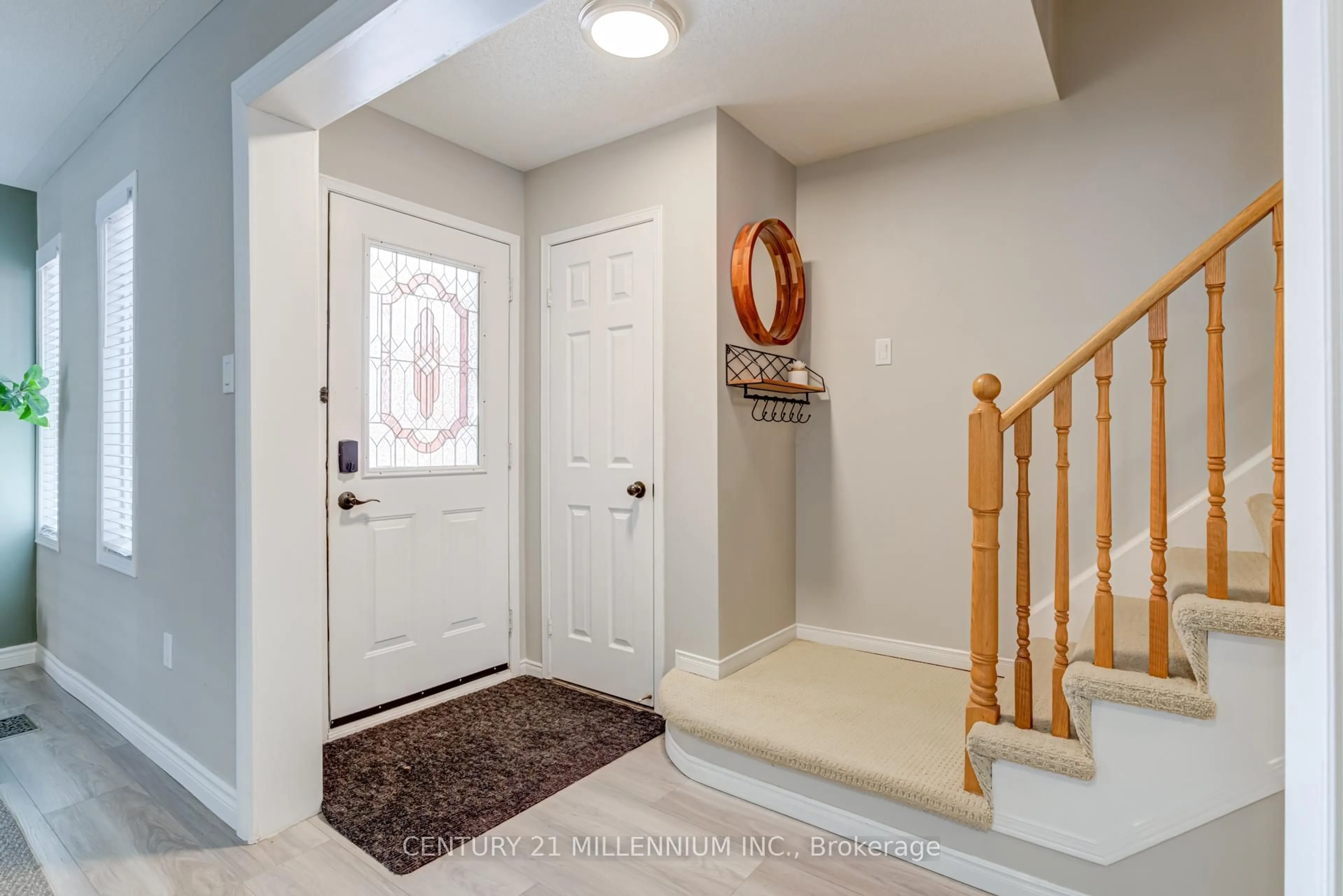 Indoor entryway for 327 Perry Rd, Orangeville Ontario L9W 4Y9