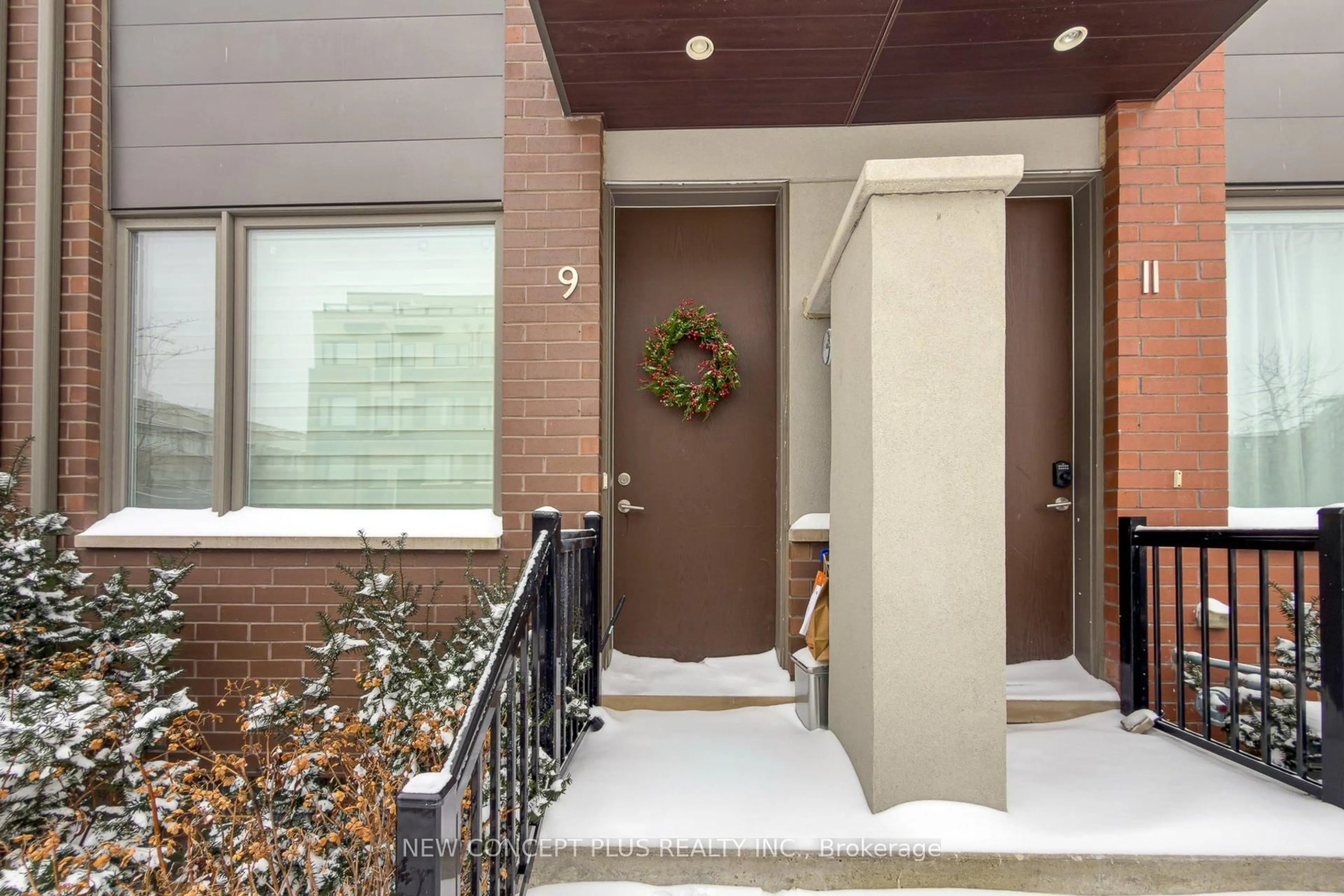 Indoor entryway for 9 Thomas Mulholland Dr, Toronto Ontario M3K 0C1