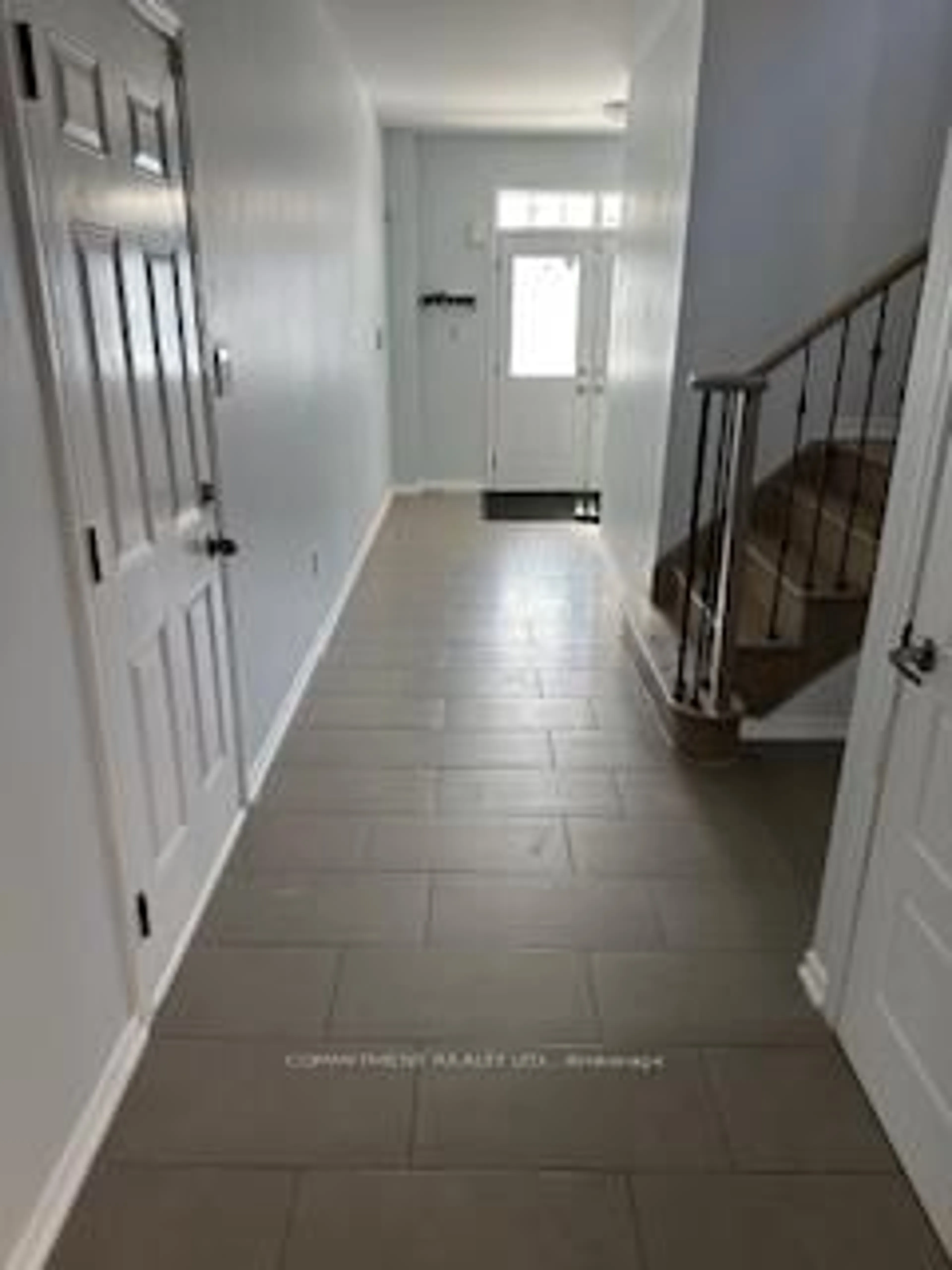 Indoor foyer for 70 Abercrombie Cres, Brampton Ontario L7A 4N3