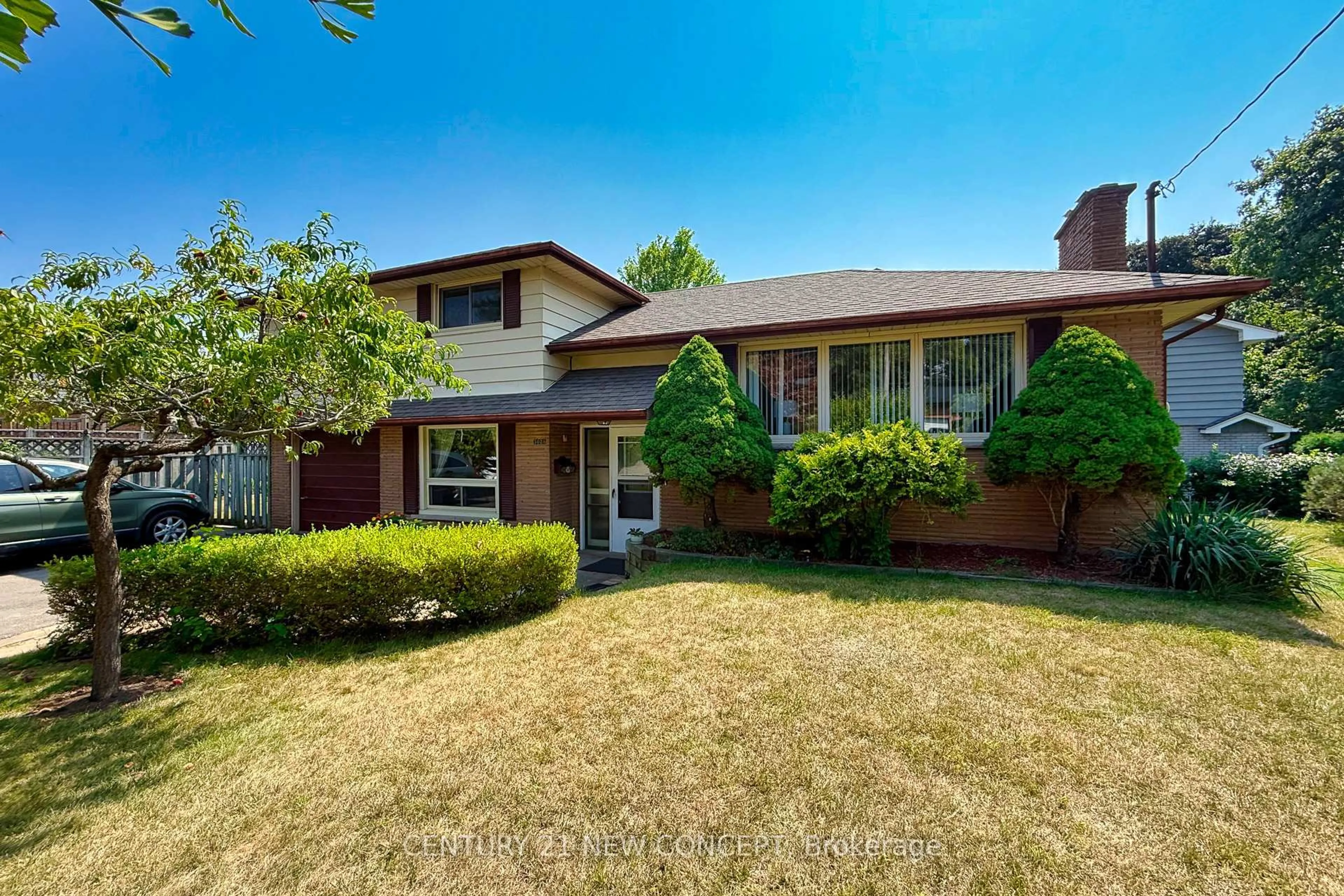 Home with brick exterior material, street for 3028 Eva Dr, Burlington Ontario L7N 2K4