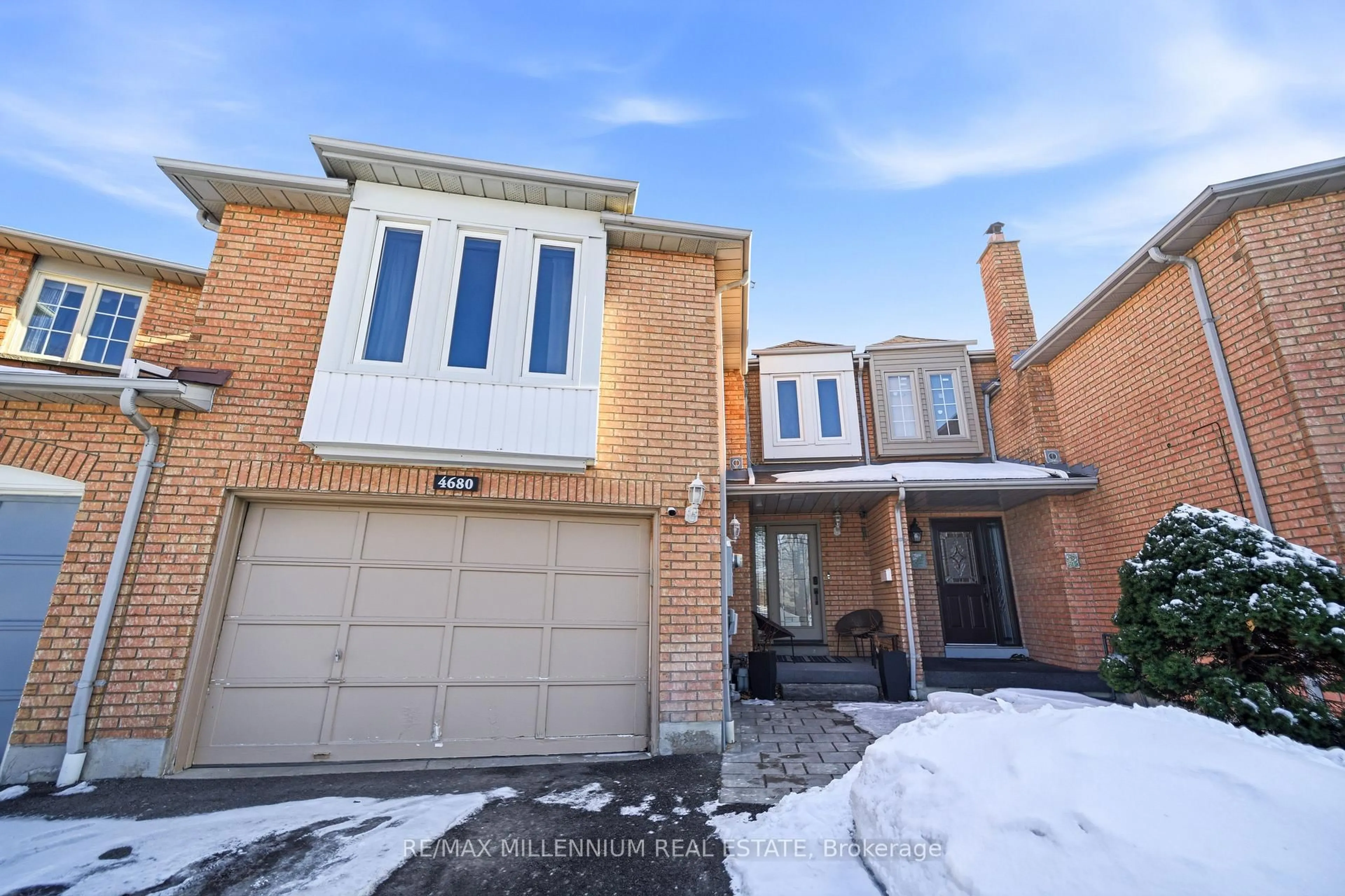 Home with brick exterior material, street for 4680 Crosscreek Crt, Mississauga Ontario L5V 1G5