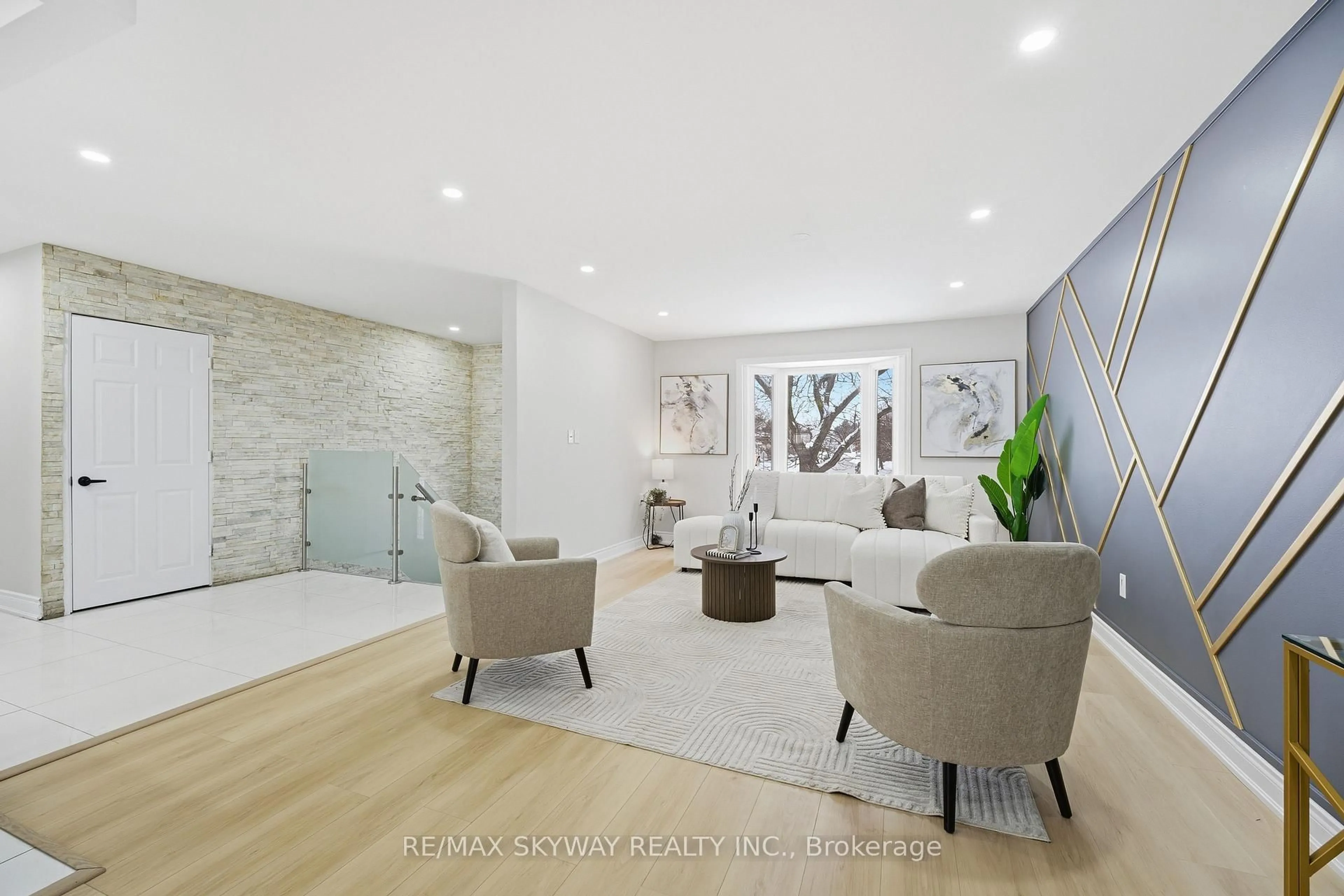 Unknown for 212 Rutherford Rd, Brampton Ontario L6V 2X9