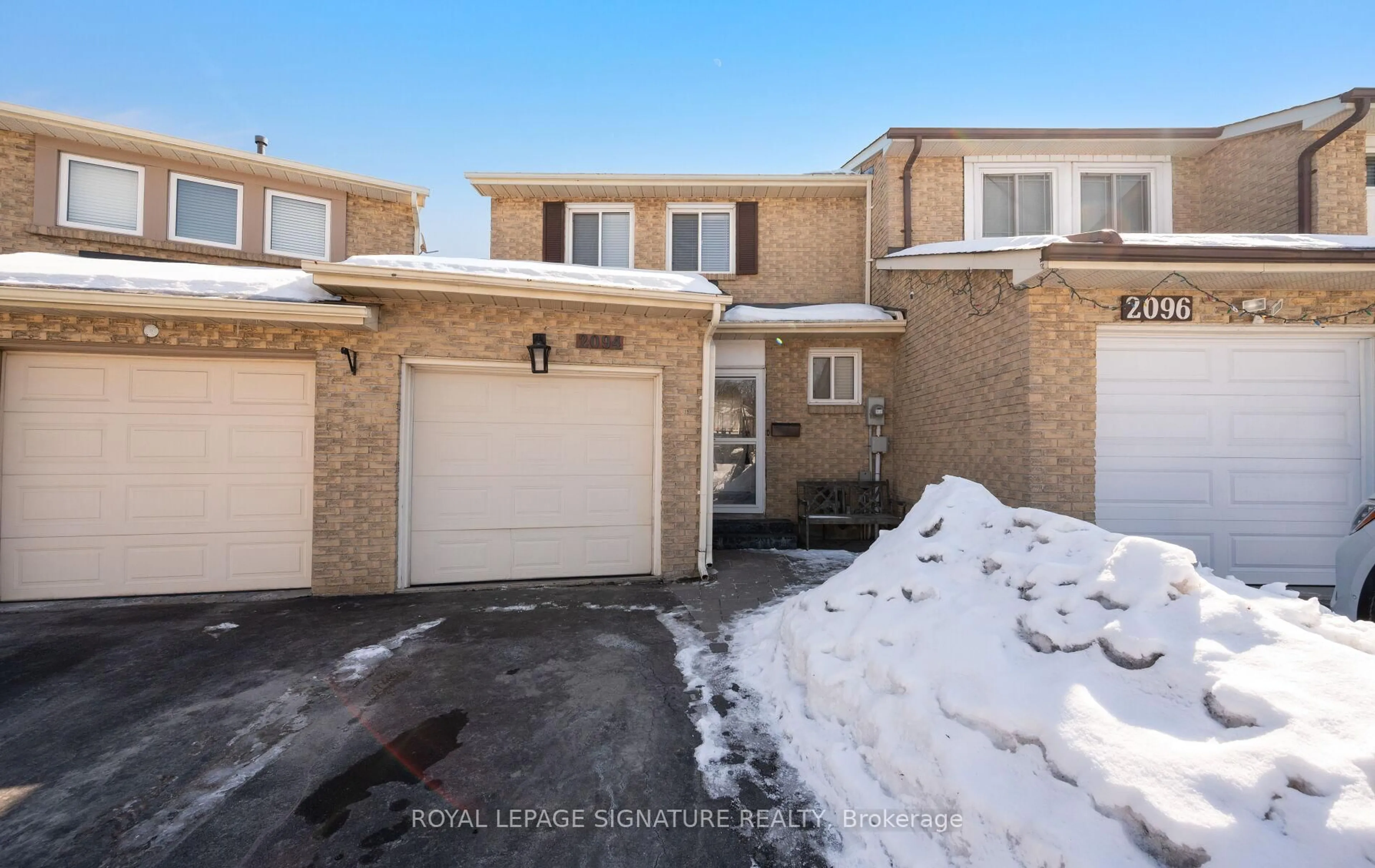 Unknown for 2094 Farrier Mews, Mississauga Ontario L5L 2Y5