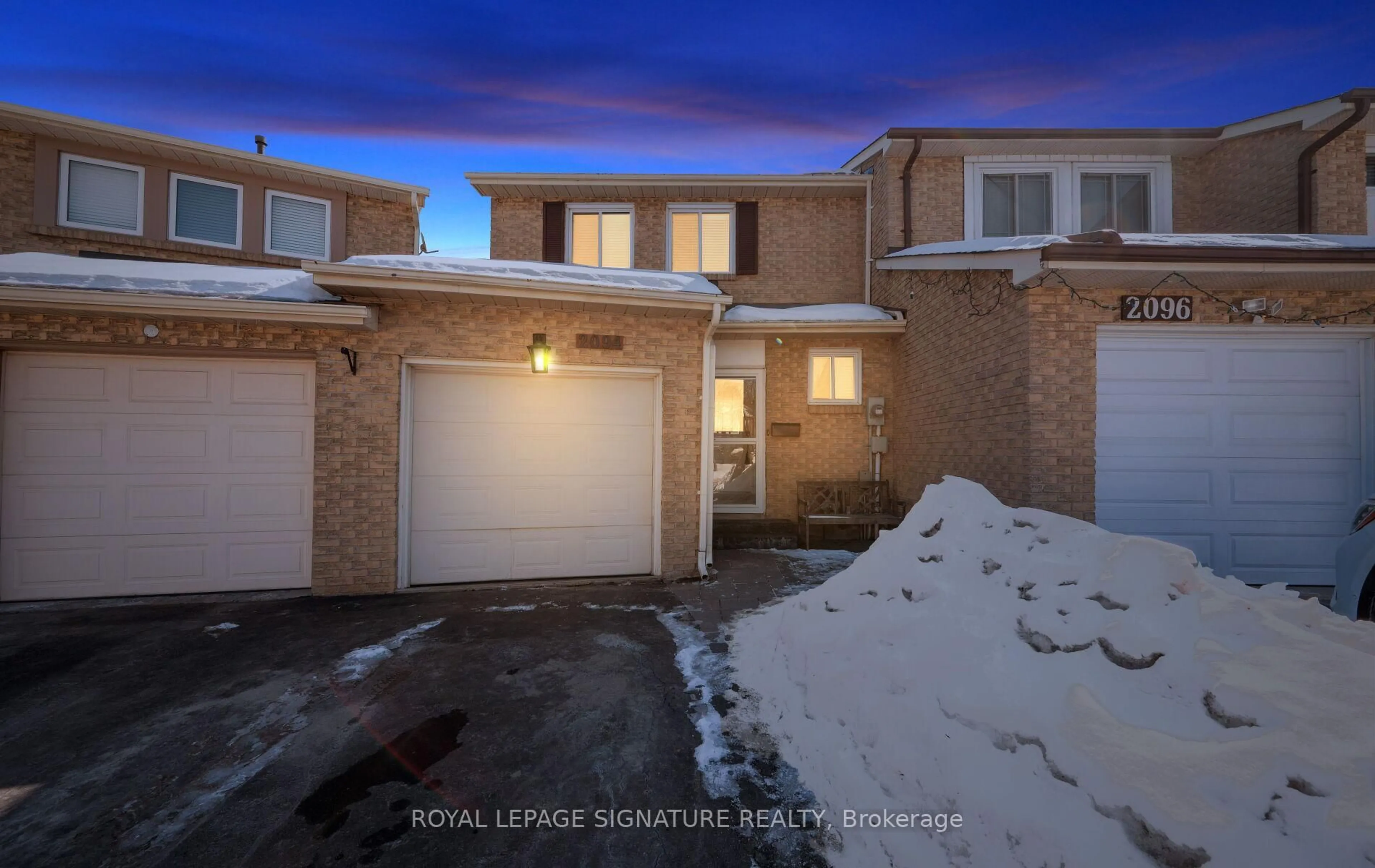 Unknown for 2094 Farrier Mews, Mississauga Ontario L5L 2Y5