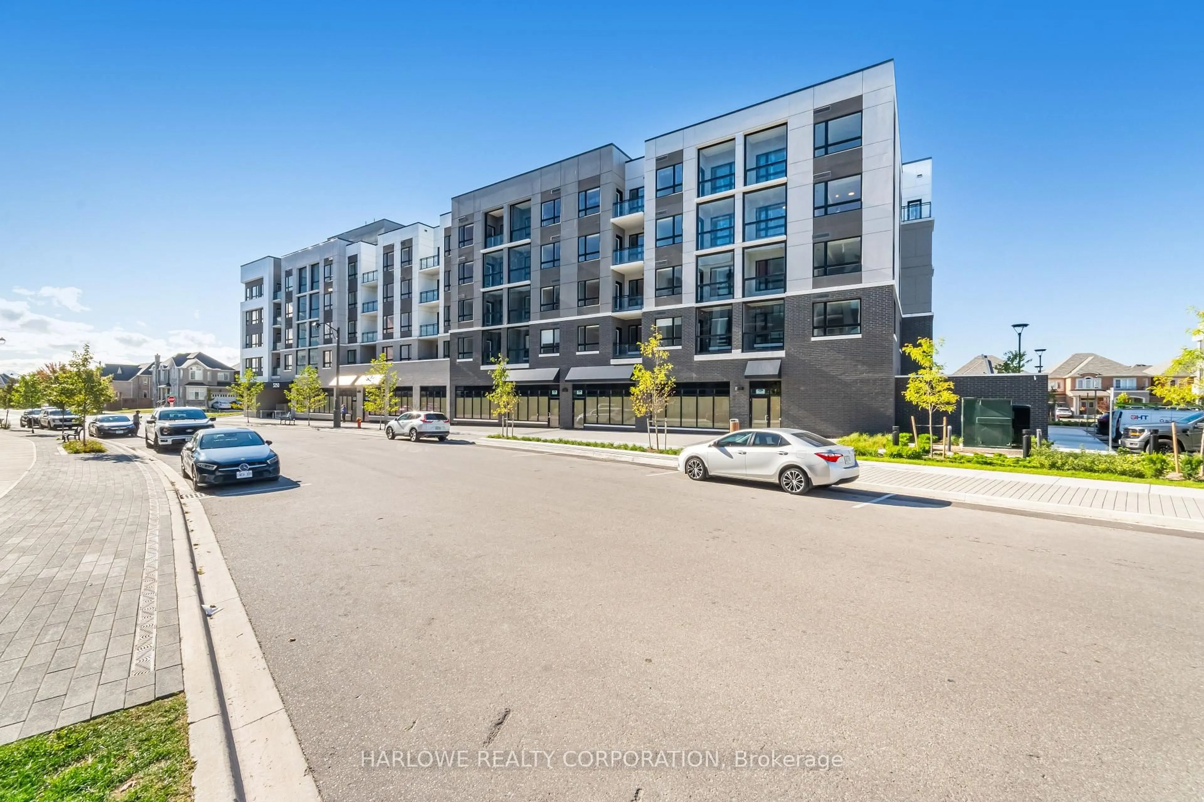 A pic from outside/outdoor area/front of a property/back of a property/a pic from drone, street for 3250 Carding Mill Tr #328, Oakville Ontario L6M 1L3