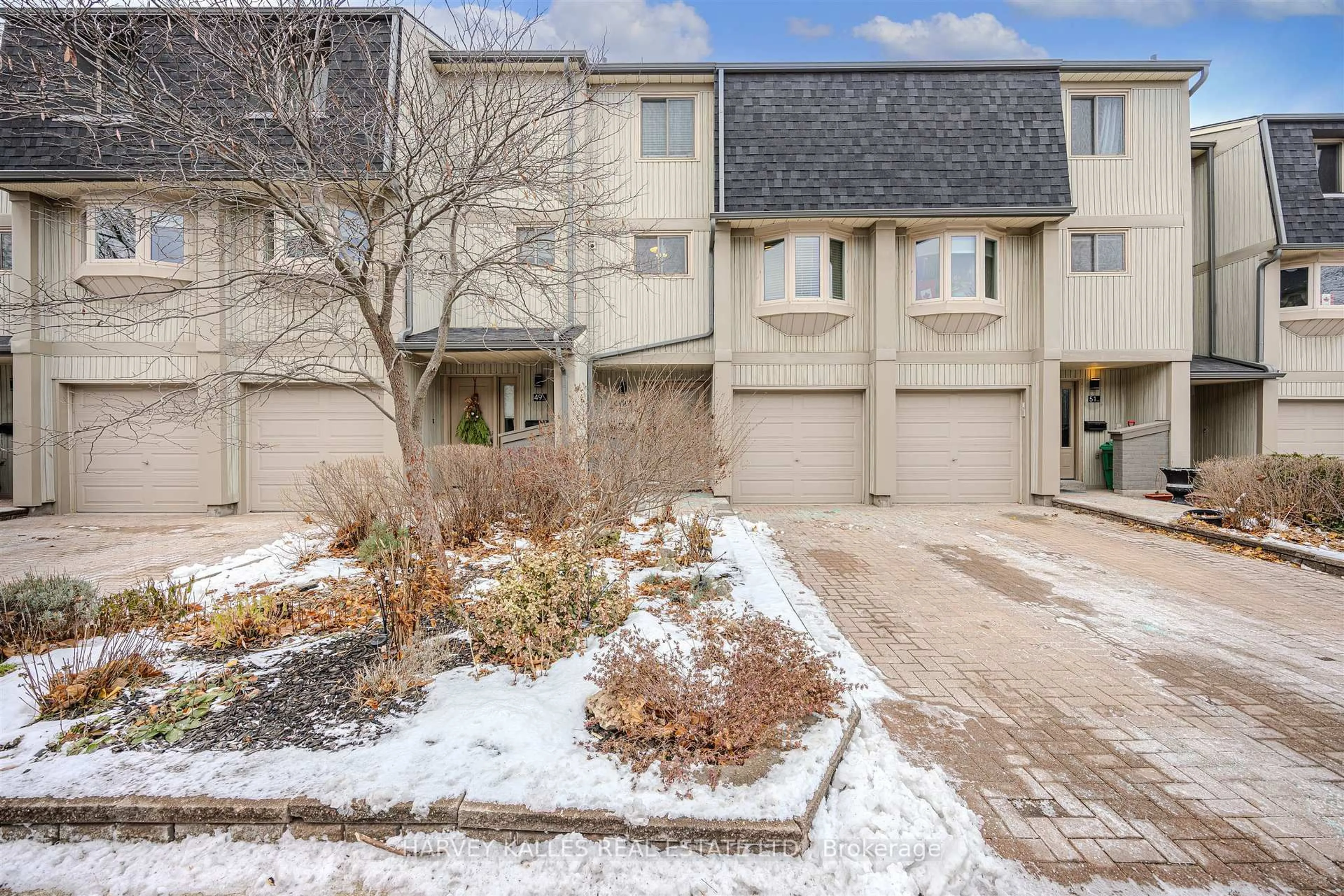 Unknown for 1060 Walden Circ #50, Mississauga Ontario L5J 4J9