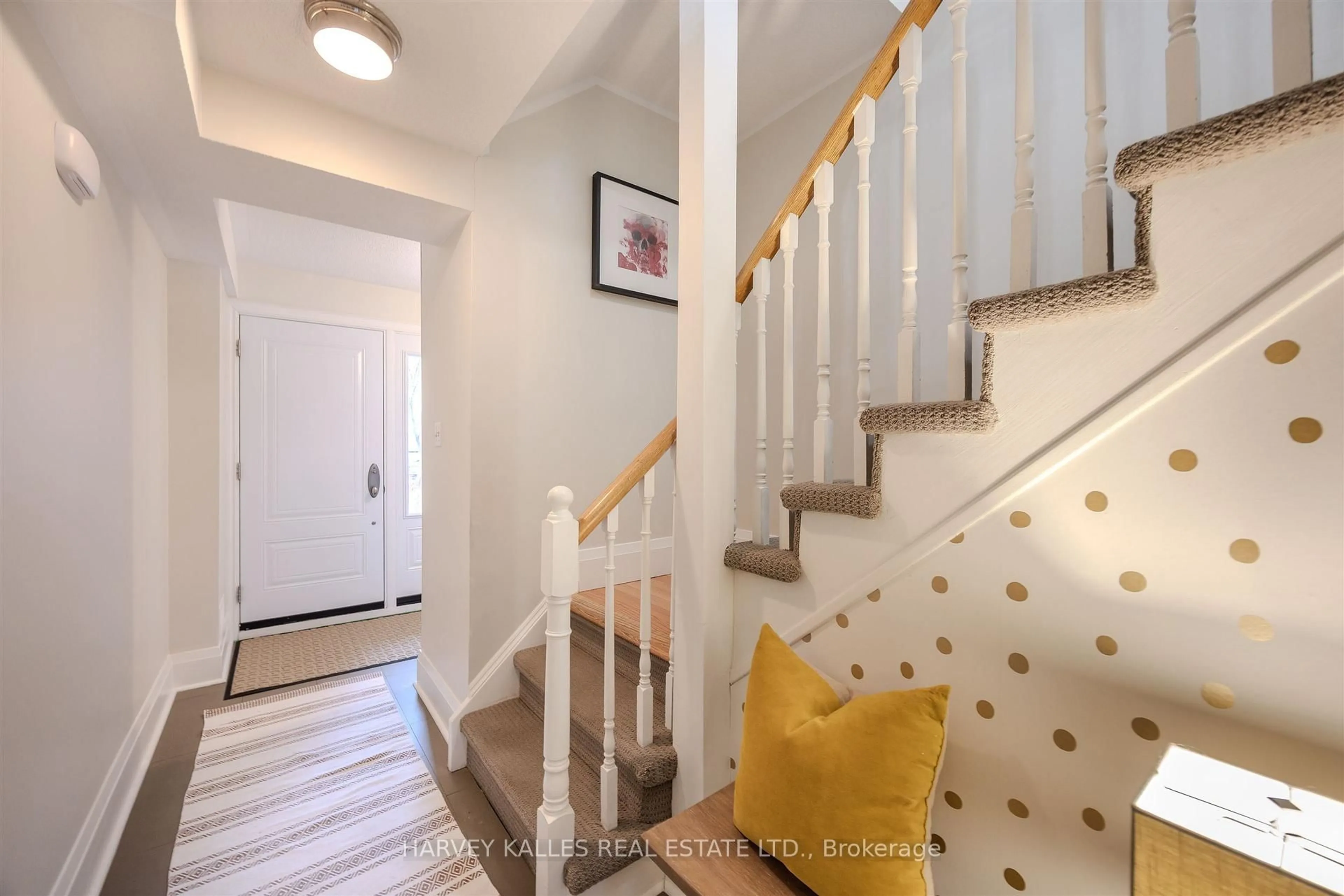 Indoor entryway for 1060 Walden Circ #50, Mississauga Ontario L5J 4J9