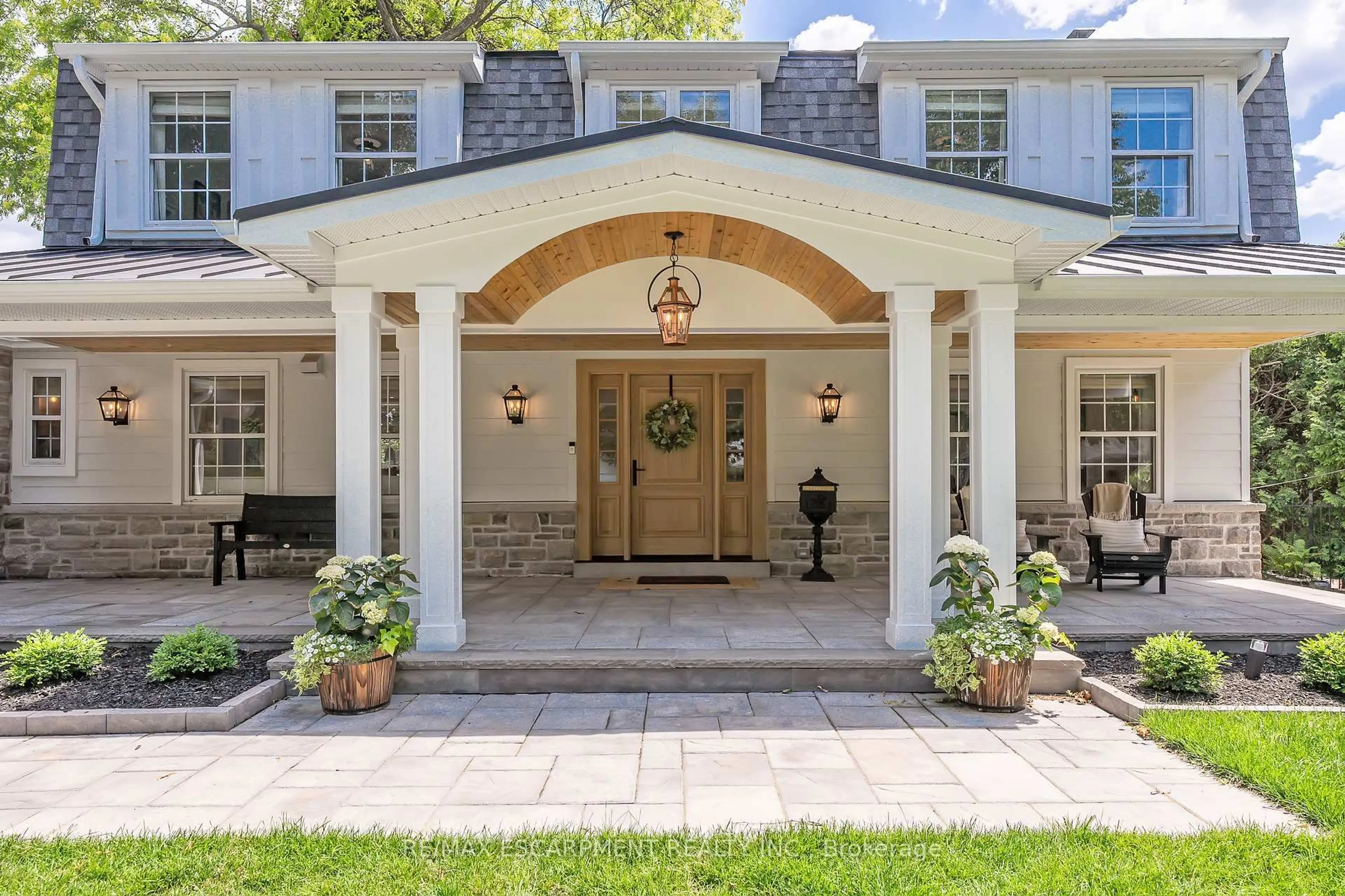 Unknown for 976 Cresthampton Lane, Mississauga Ontario L5H 2X1