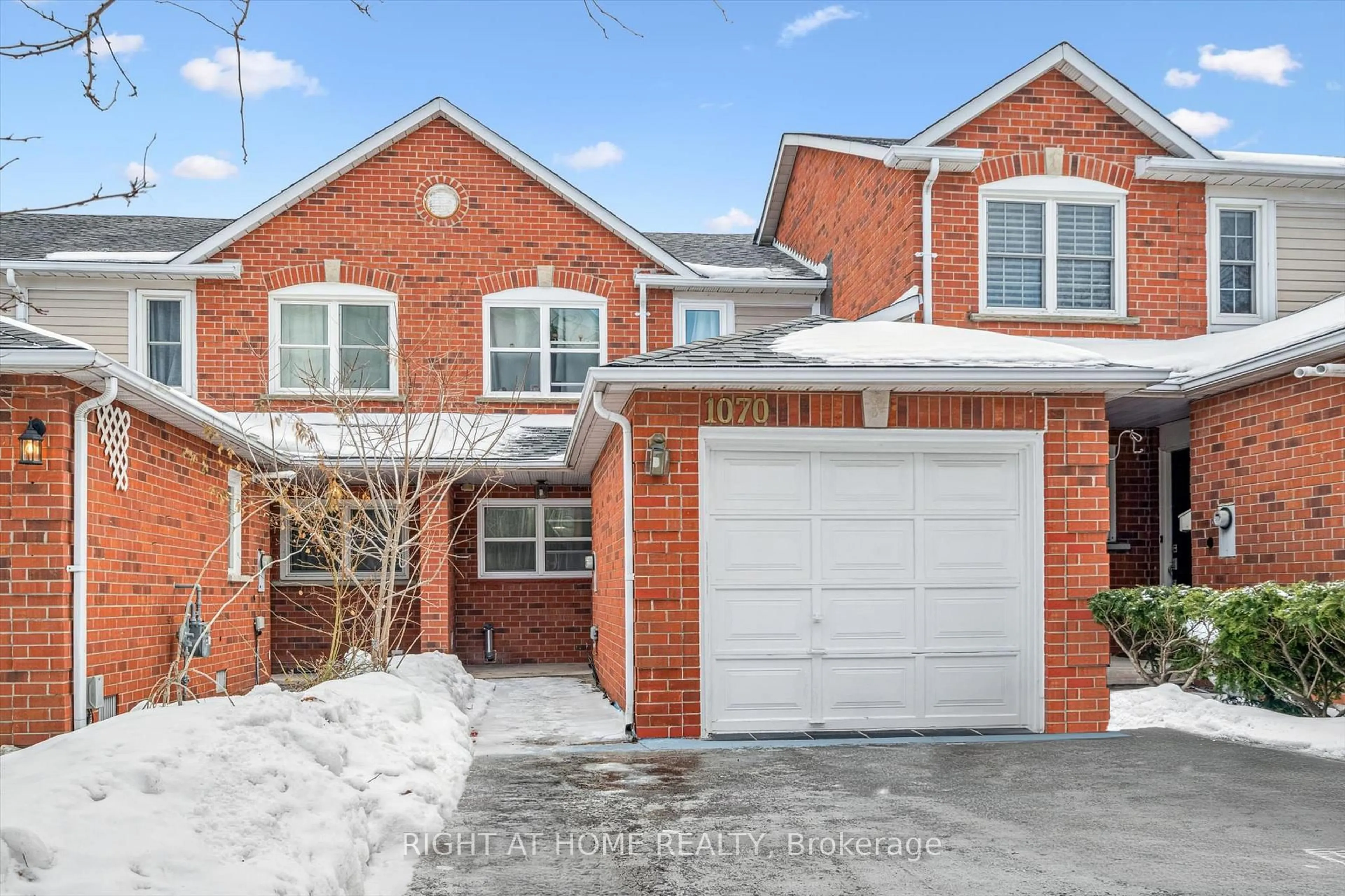 Home with brick exterior material, street for 1070 Queens Ave, Oakville Ontario L6H 2B5